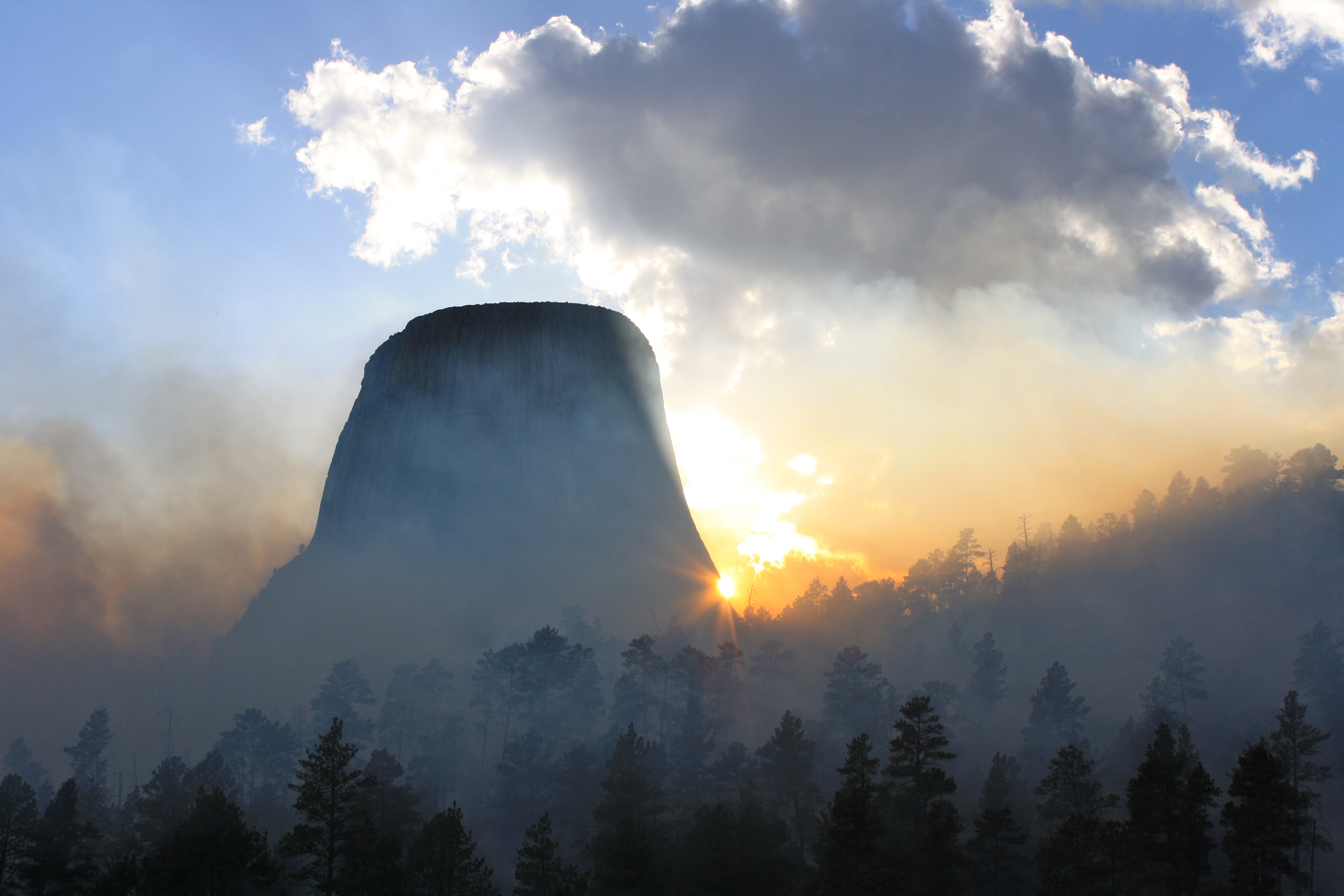 General 3888x2592 landscape fog mist nature trees sunlight clouds Wyoming mountains Devils Tower