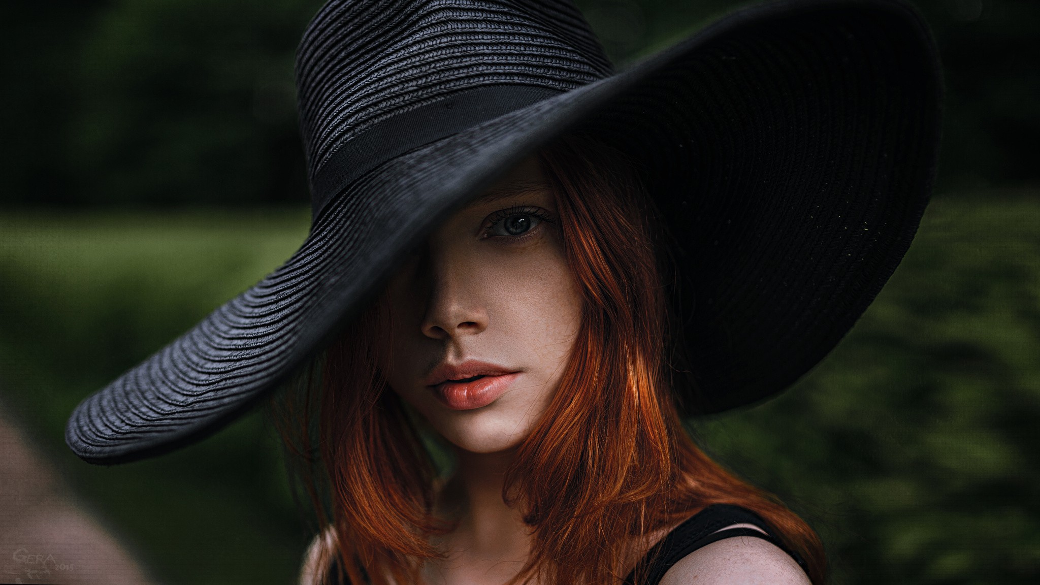 People 2048x1152 Georgy Chernyadyev women redhead face hat 2015 (Year) dyed hair closeup women outdoors outdoors looking at viewer women with hats long hair