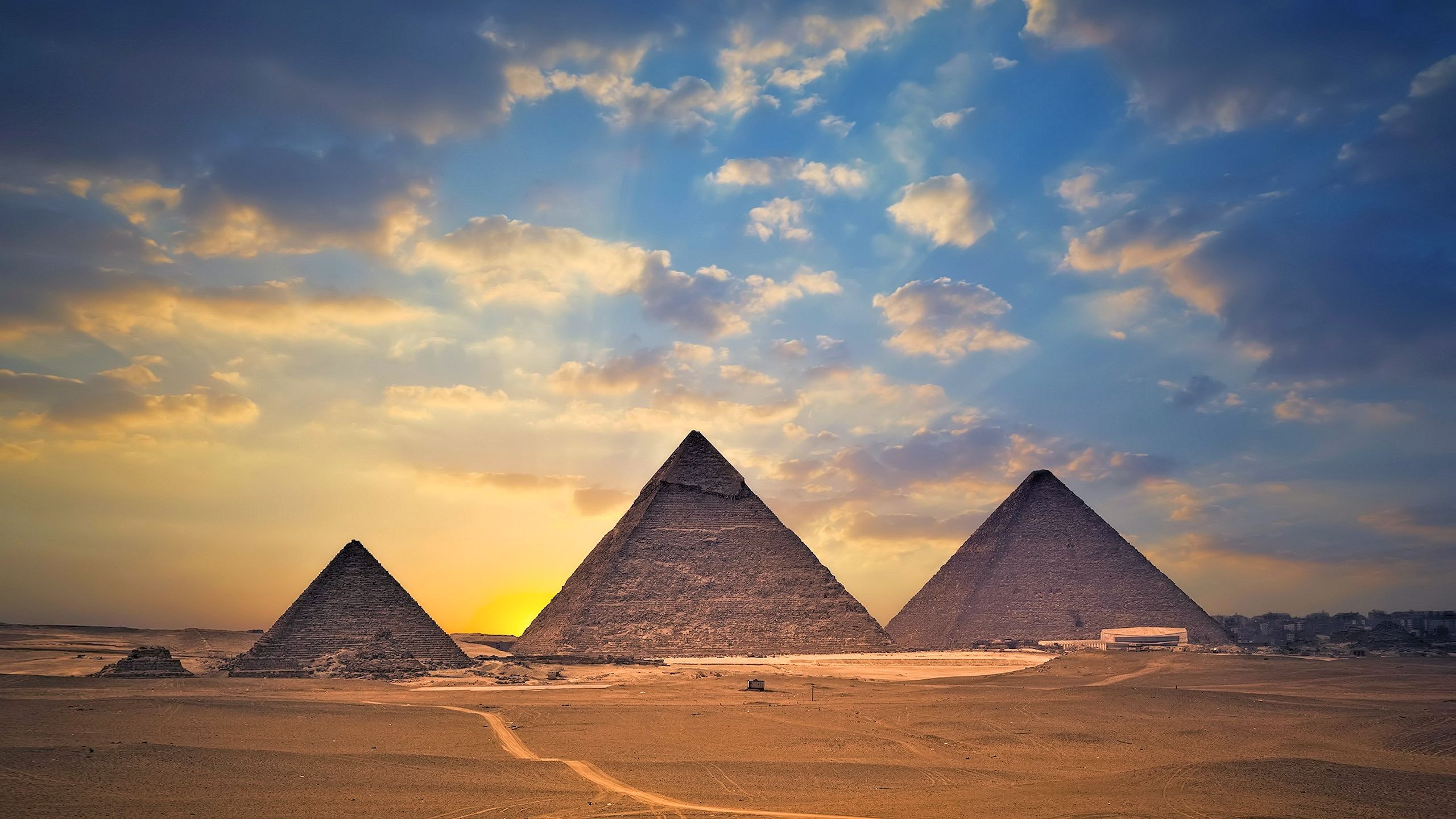General 2560x1440 Egypt pyramid desert old building ancient landscape Pyramids of Giza history clouds