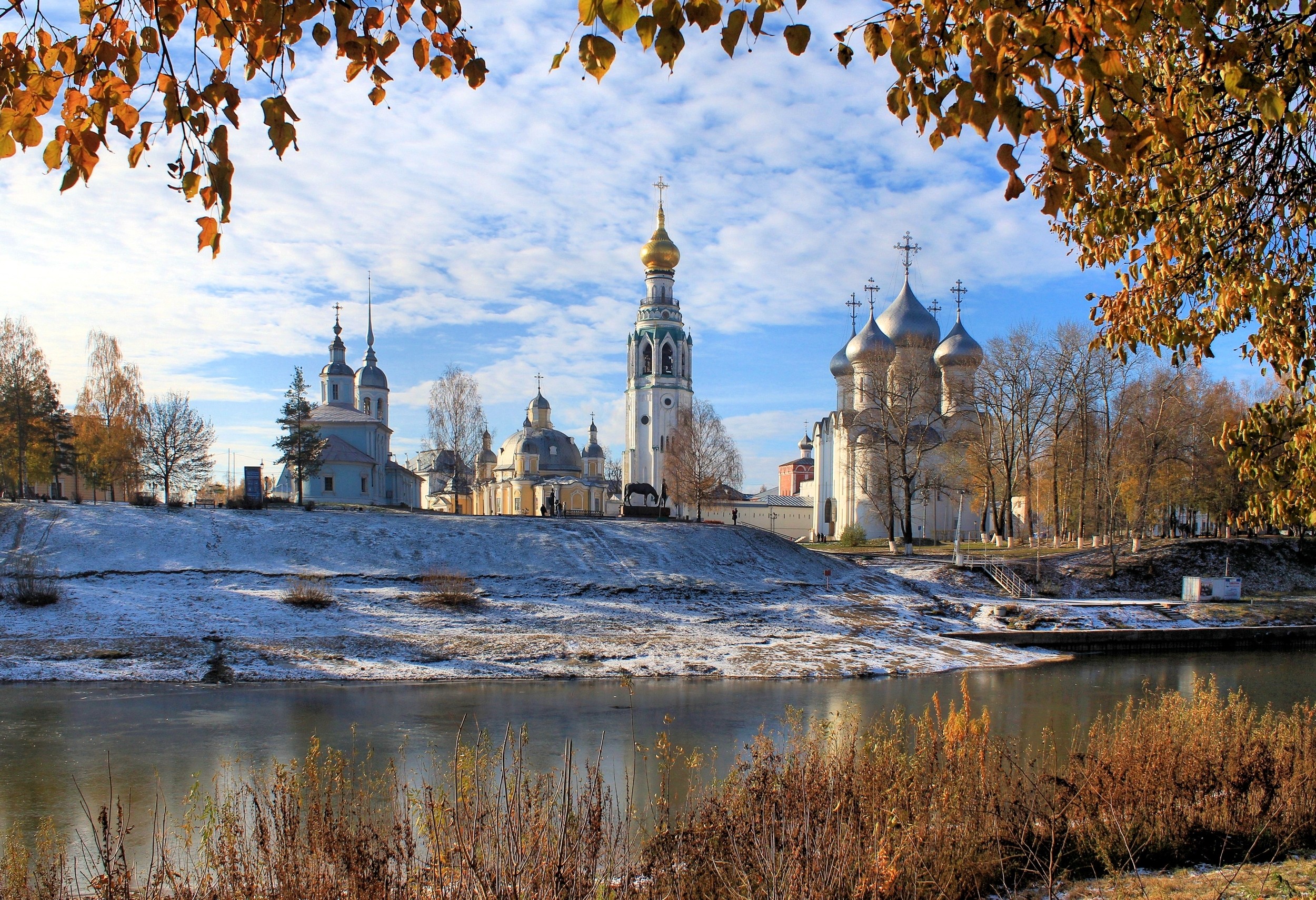 General 2500x1710 nature landscape architecture clouds water trees Russia winter snow river church tower leaves cross