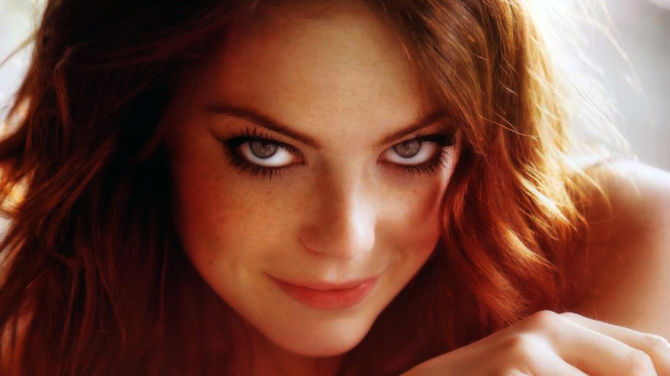 People 1366x768 Emma Stone women closeup sensual gaze redhead actress smiling looking at viewer face celebrity