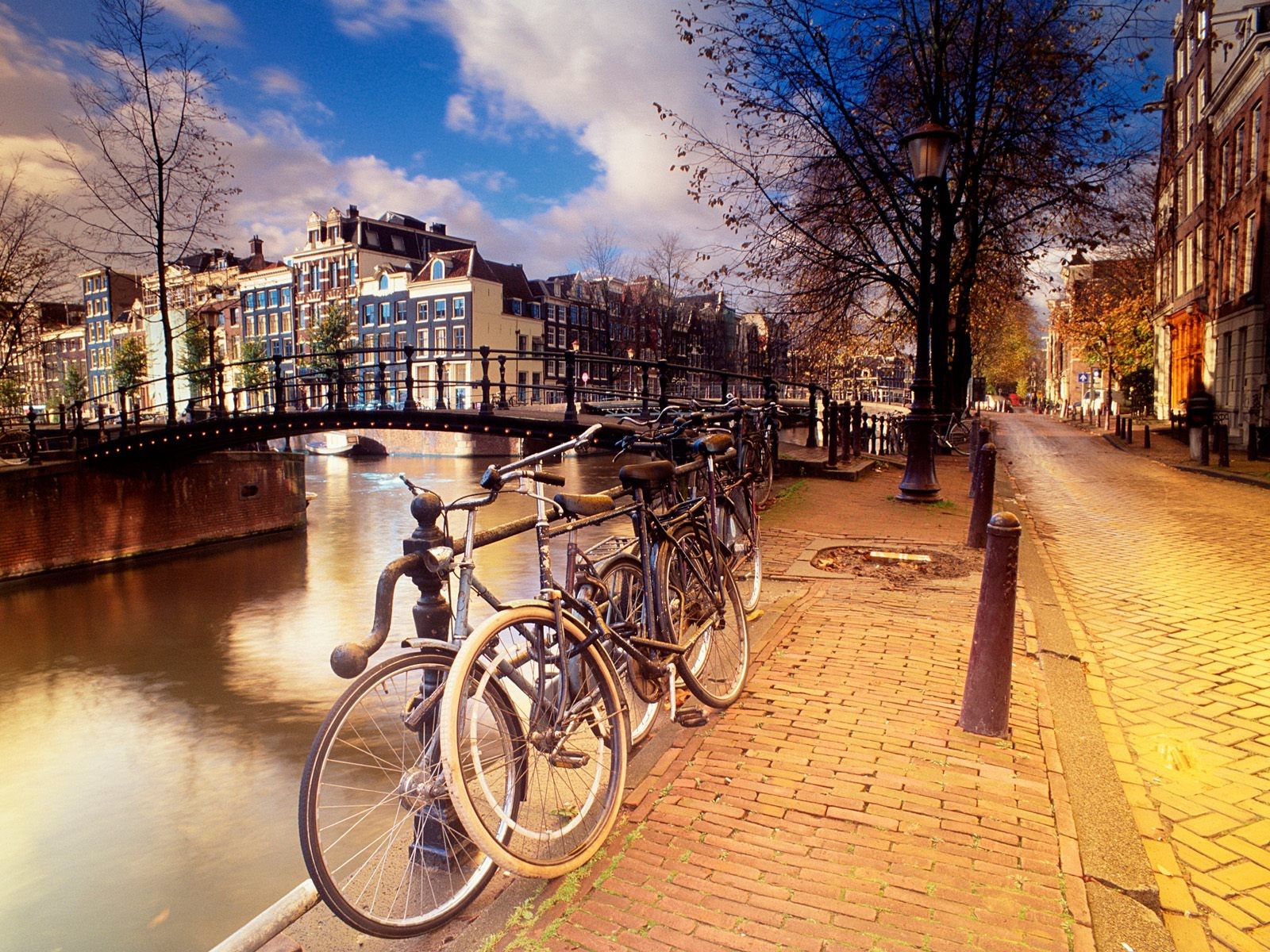 General 1600x1200 Amsterdam Netherlands canal cityscape city street bicycle vehicle urban