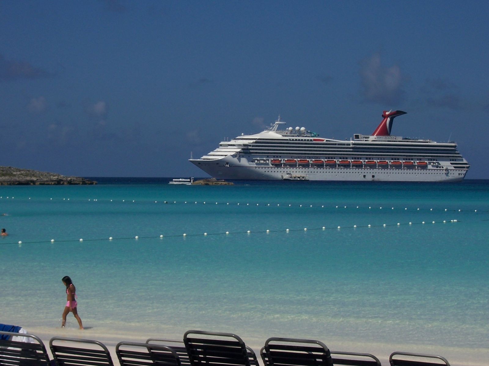 General 1600x1200 cruise ship ship vehicle Carnival Destiny water side view sky clouds