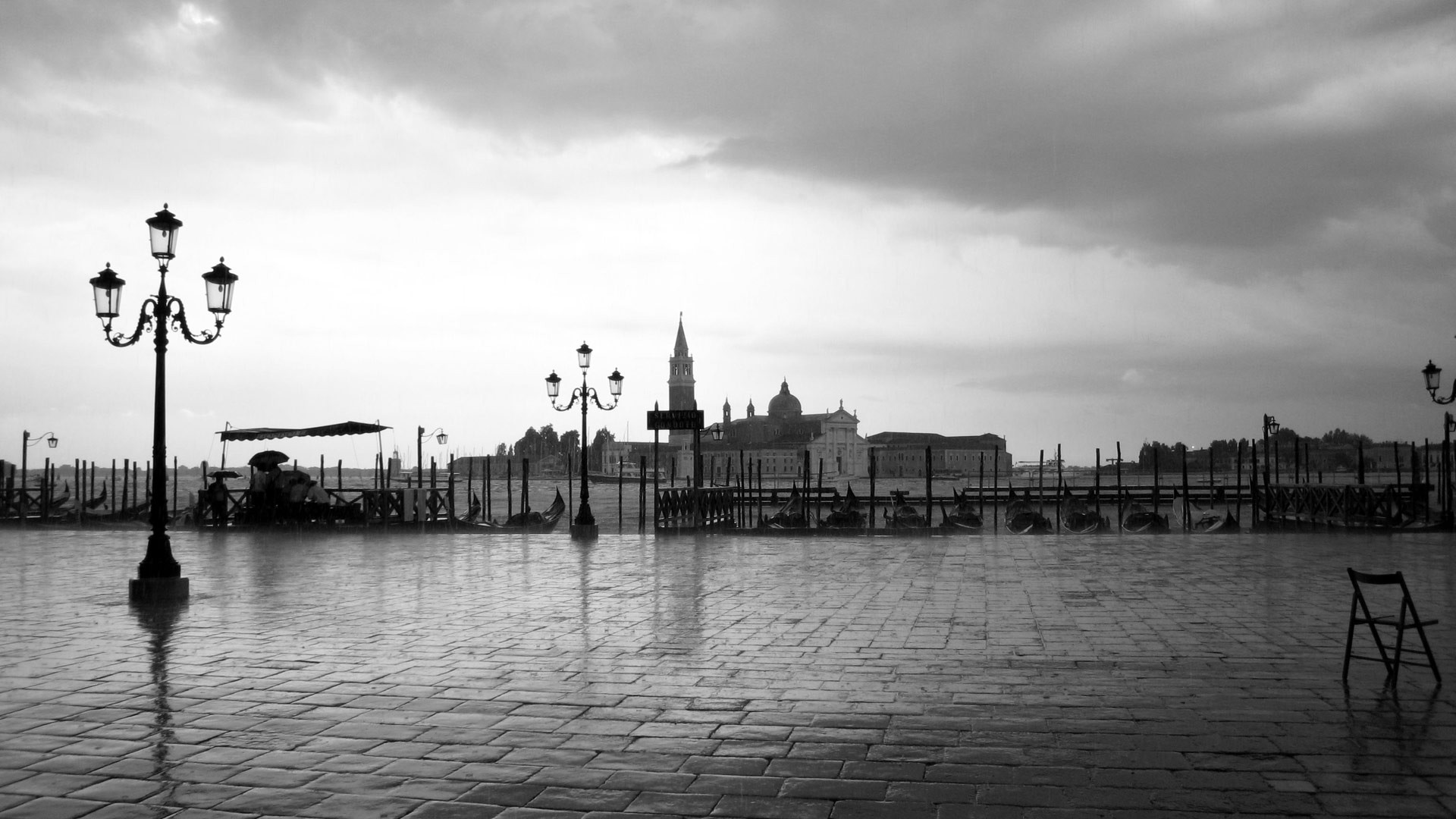General 1920x1080 photography monochrome city building Venice rain water Italy