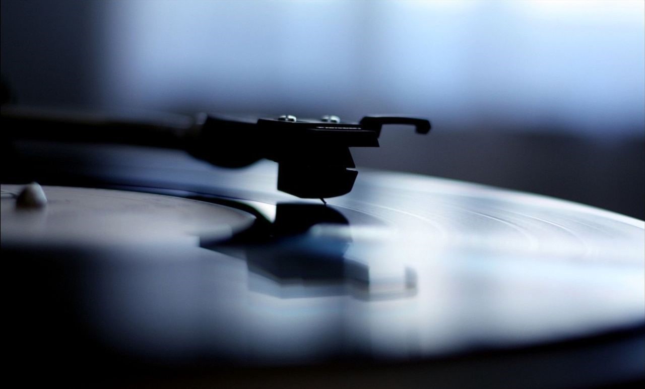 General 1280x772 vinyl record players music dark macro audio-technica