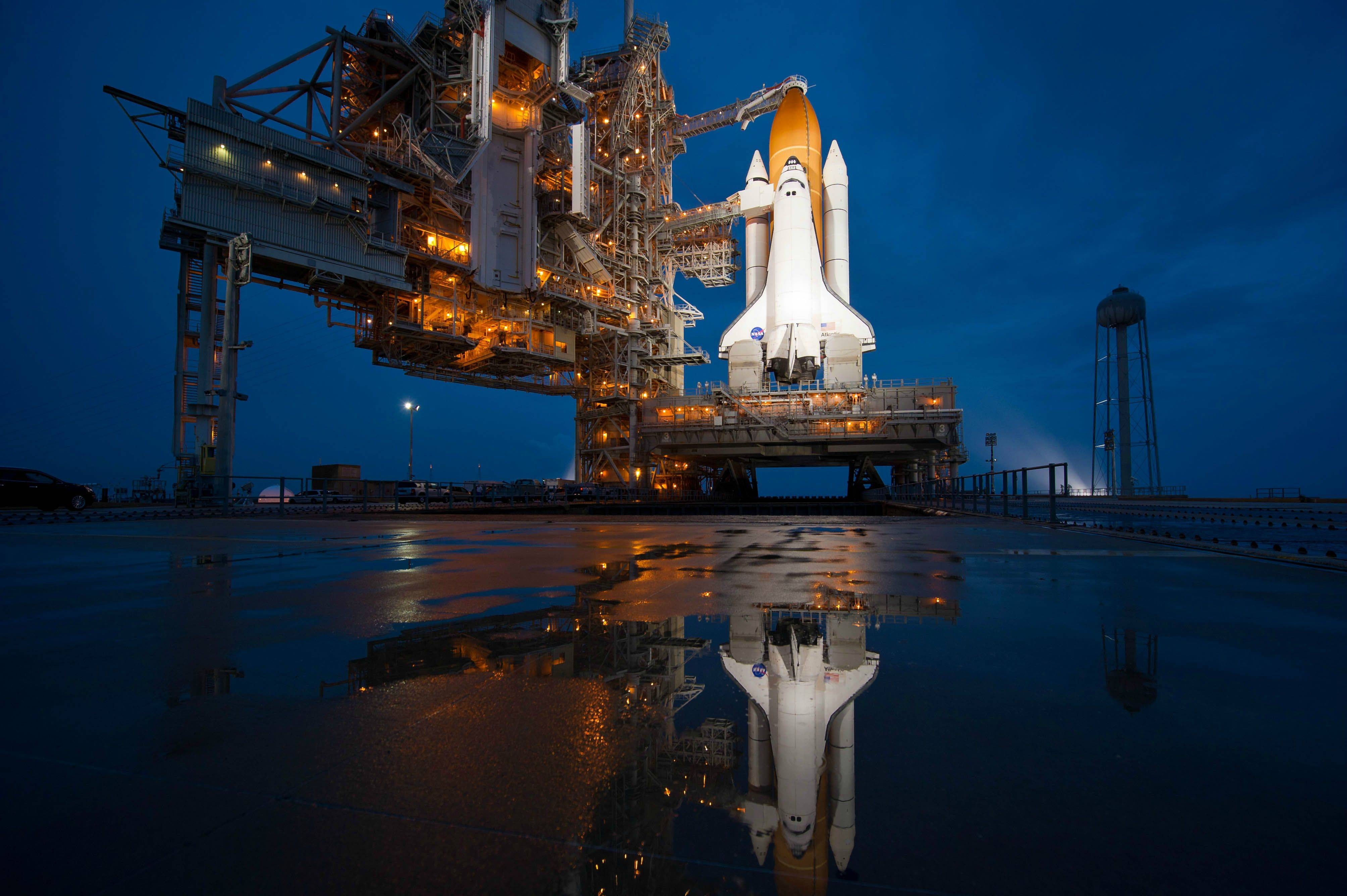 General 4015x2672 space spaceship space shuttle NASA Space Shuttle Atlantis rocket universe reflection vehicle