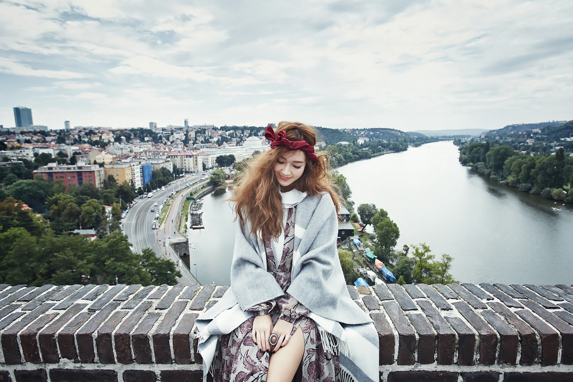 People 2000x1333 K-pop SNSD Jessica women Asian cityscape long hair women outdoors Korean women smiling urban