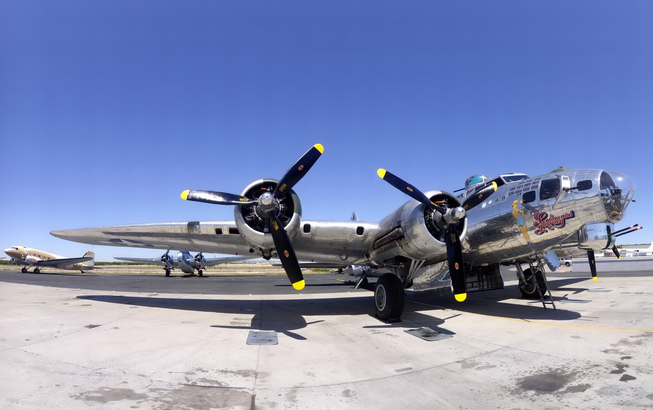 General 2586x1622 military aircraft Boeing B-17 Flying Fortress military aircraft vehicle military vehicle Boeing American aircraft Bomber sunlight frontal view
