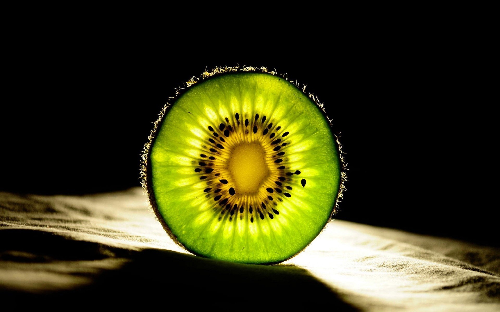 General 1920x1200 kiwi (fruit) fruit closeup green light green food black background simple background