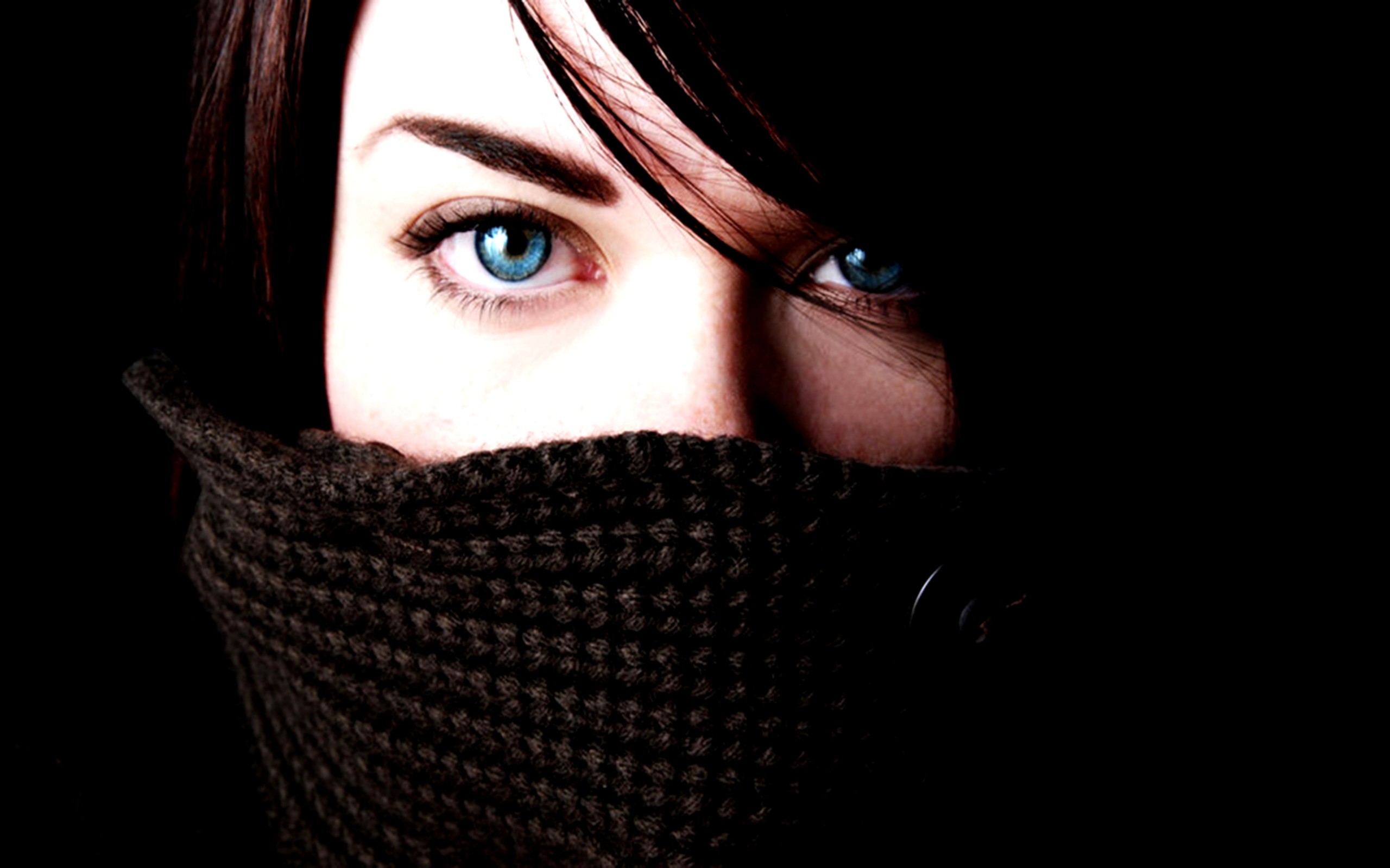 People 2560x1600 scarf eyes women brunette blue eyes model face simple background black background closeup looking at viewer