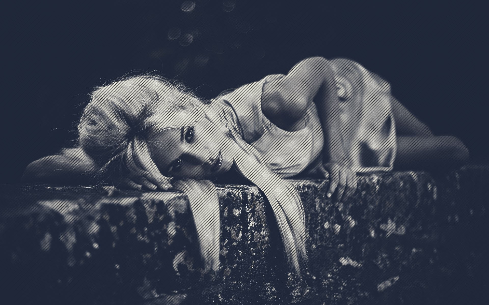 People 1920x1200 women blonde dress hair   lying on side monochrome urban vintage model Leslie Grillot women outdoors wall looking at viewer makeup long hair