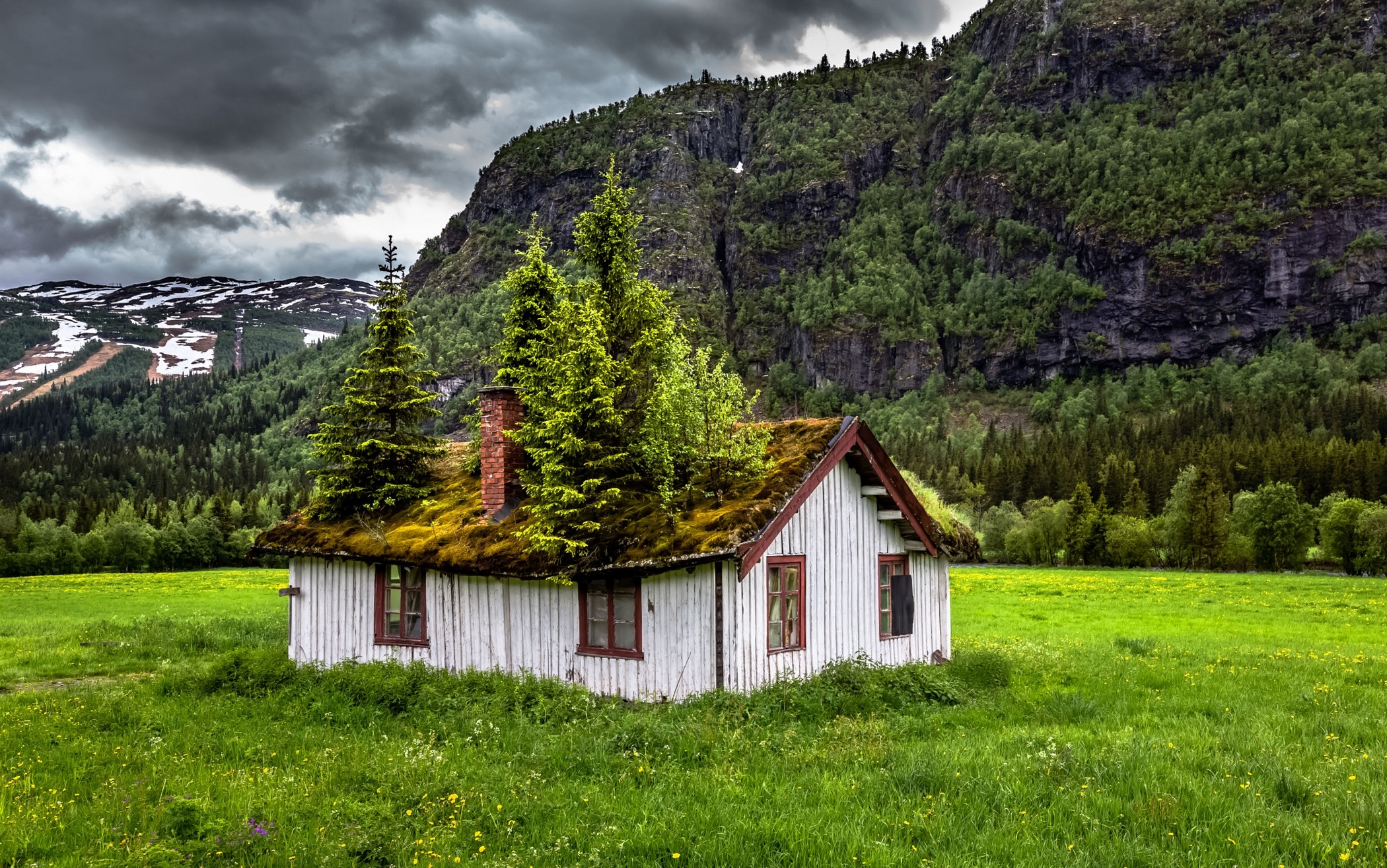 General 2100x1315 landscape nature summer abandoned Norway grass clouds mountains house trees green nordic landscapes ruins