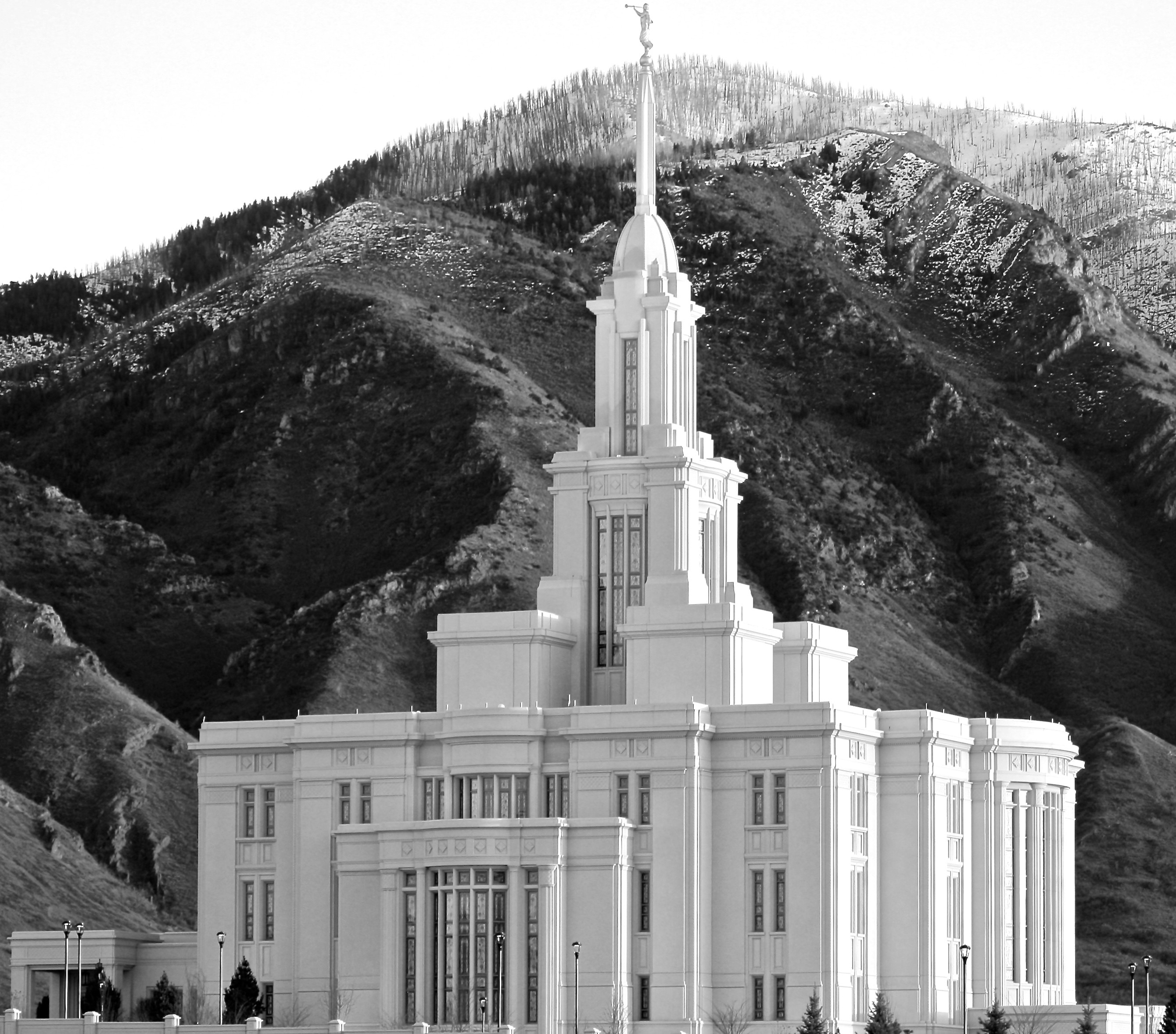 General 2680x2357 temple The Church of Jesus Christ of Latter-day Saints Utah Light the world Mormon USA building monochrome