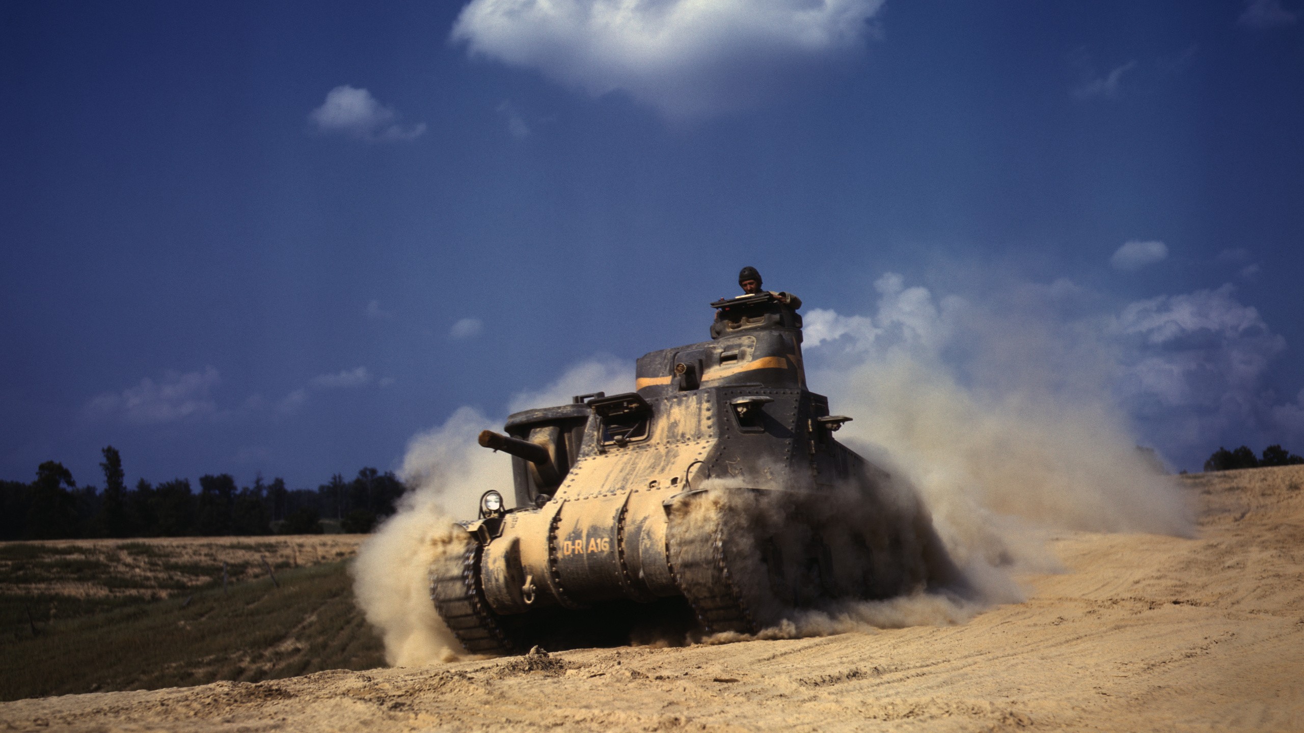 General 2560x1440 tank military vehicle military vehicle M3 Lee American tanks