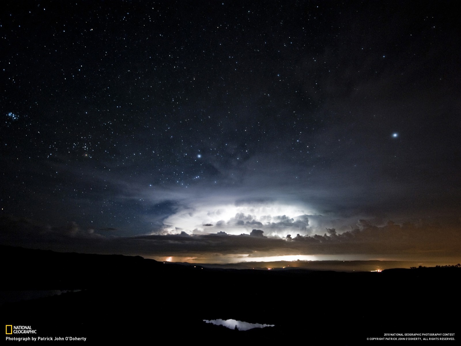 General 1600x1200 sky clouds night stars nature lights outdoors starry night National Geographic 2010 (Year) low light watermarked