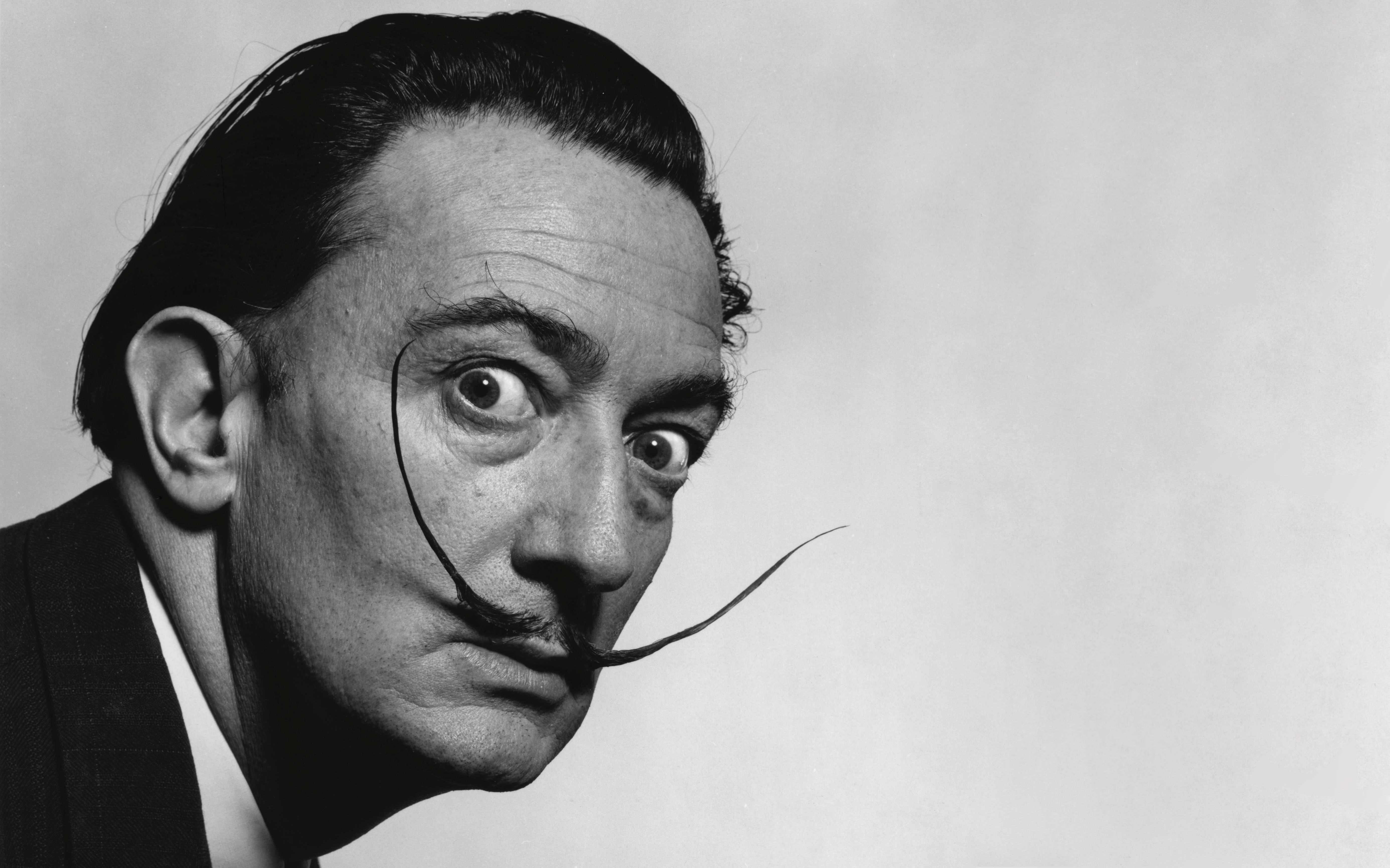 People 5542x3464 Salvador Dalí celebrity looking at viewer men Spanish deceased painters closeup simple background