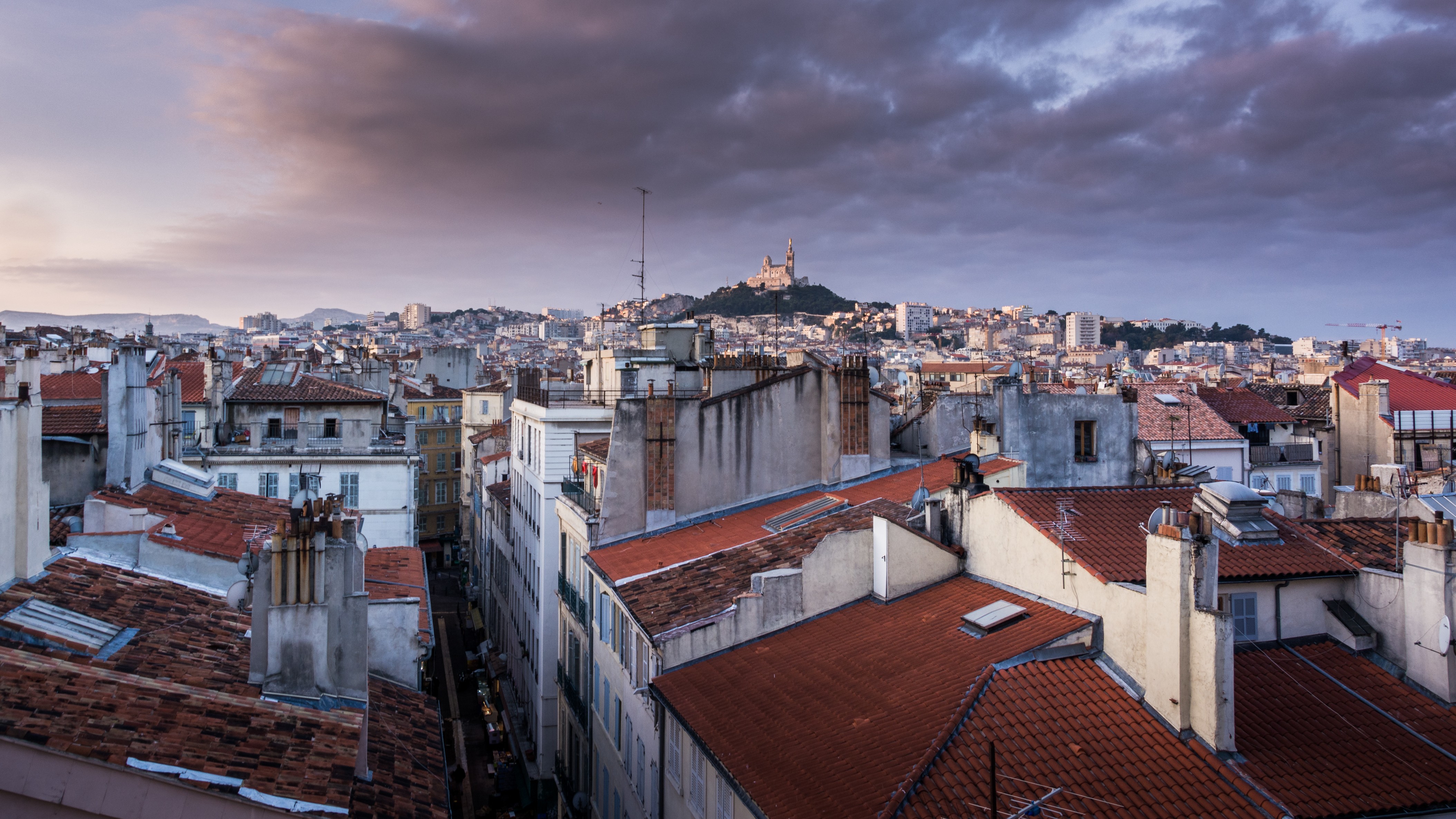 General 4216x2372 cityscape Marseille morning city France rooftops sky