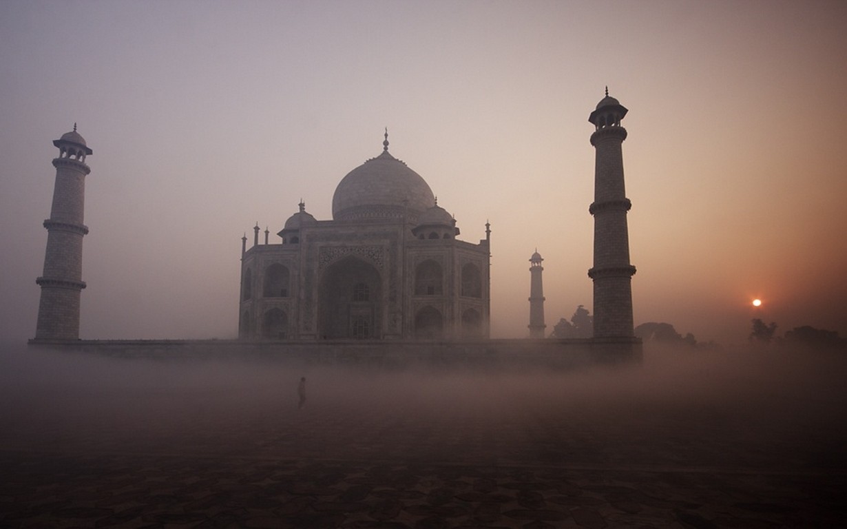 General 1230x768 Taj Mahal mist temple India tropical Hinduism religion