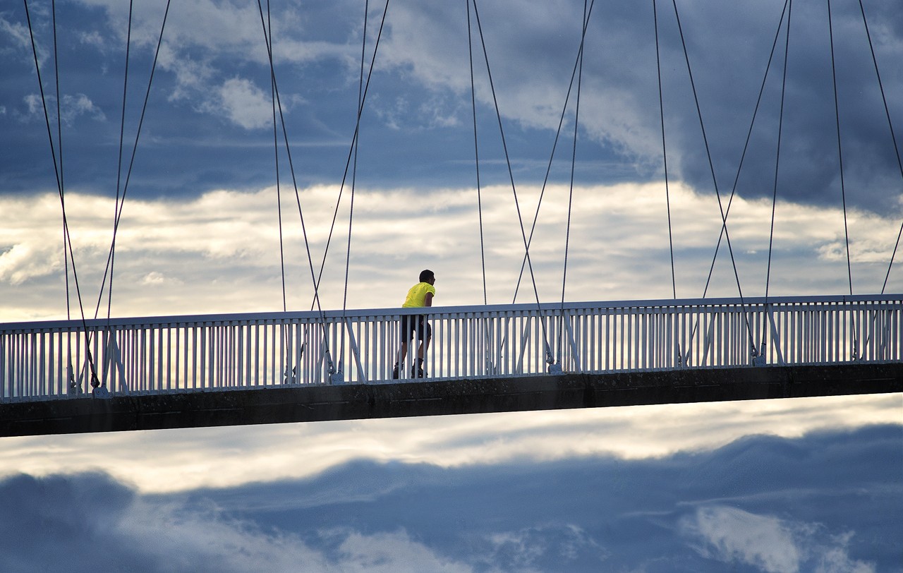 People 1280x812 bridge roller skates men men outdoors sport suspension bridge