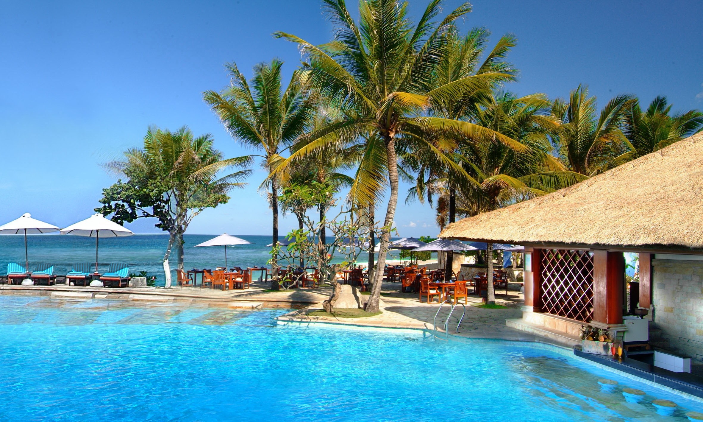 General 2362x1417 hotel palm trees swimming pool resort
