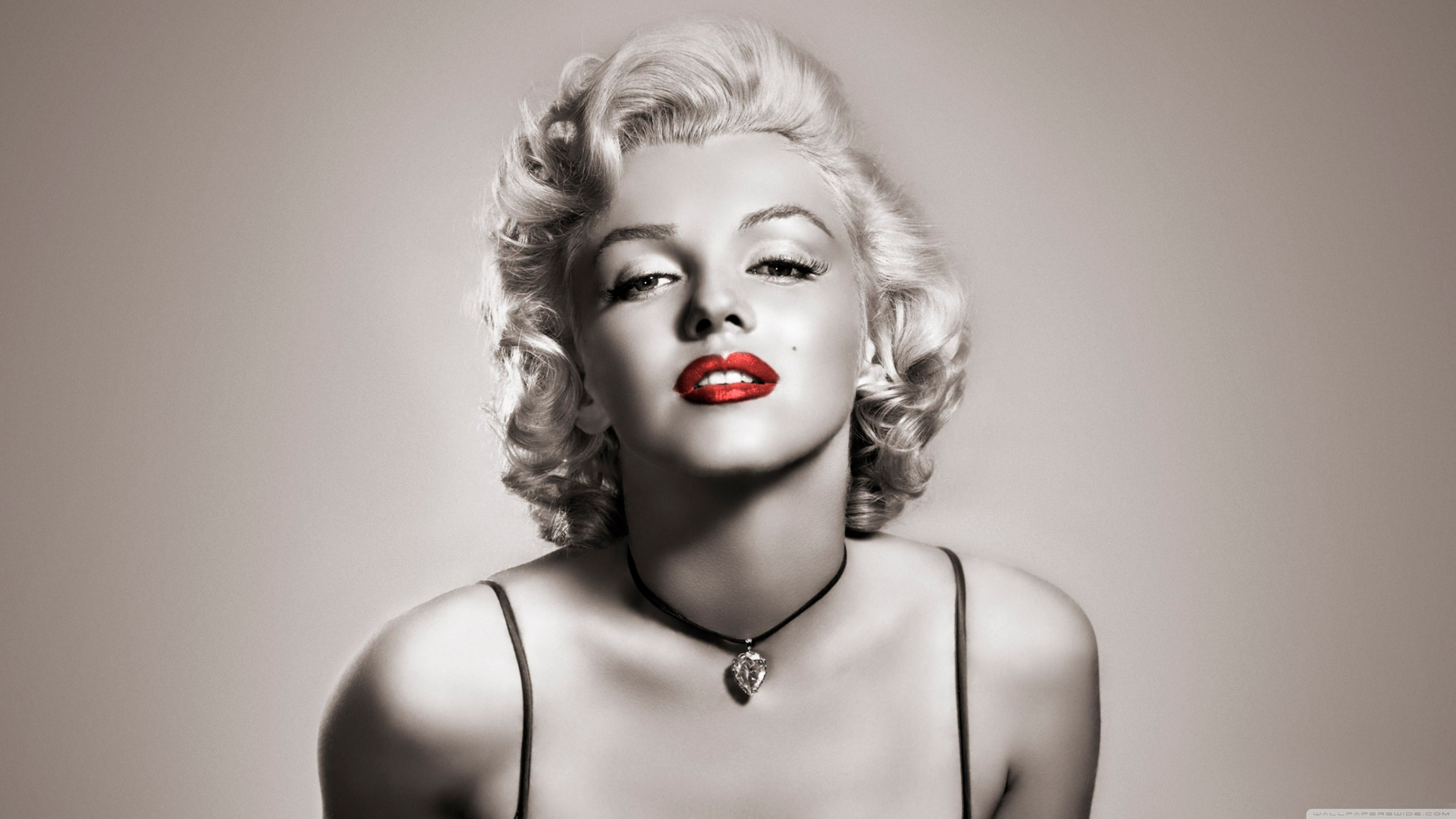People 3840x2160 Marilyn Monroe blonde actress celebrity selective coloring necklace simple background looking at viewer women