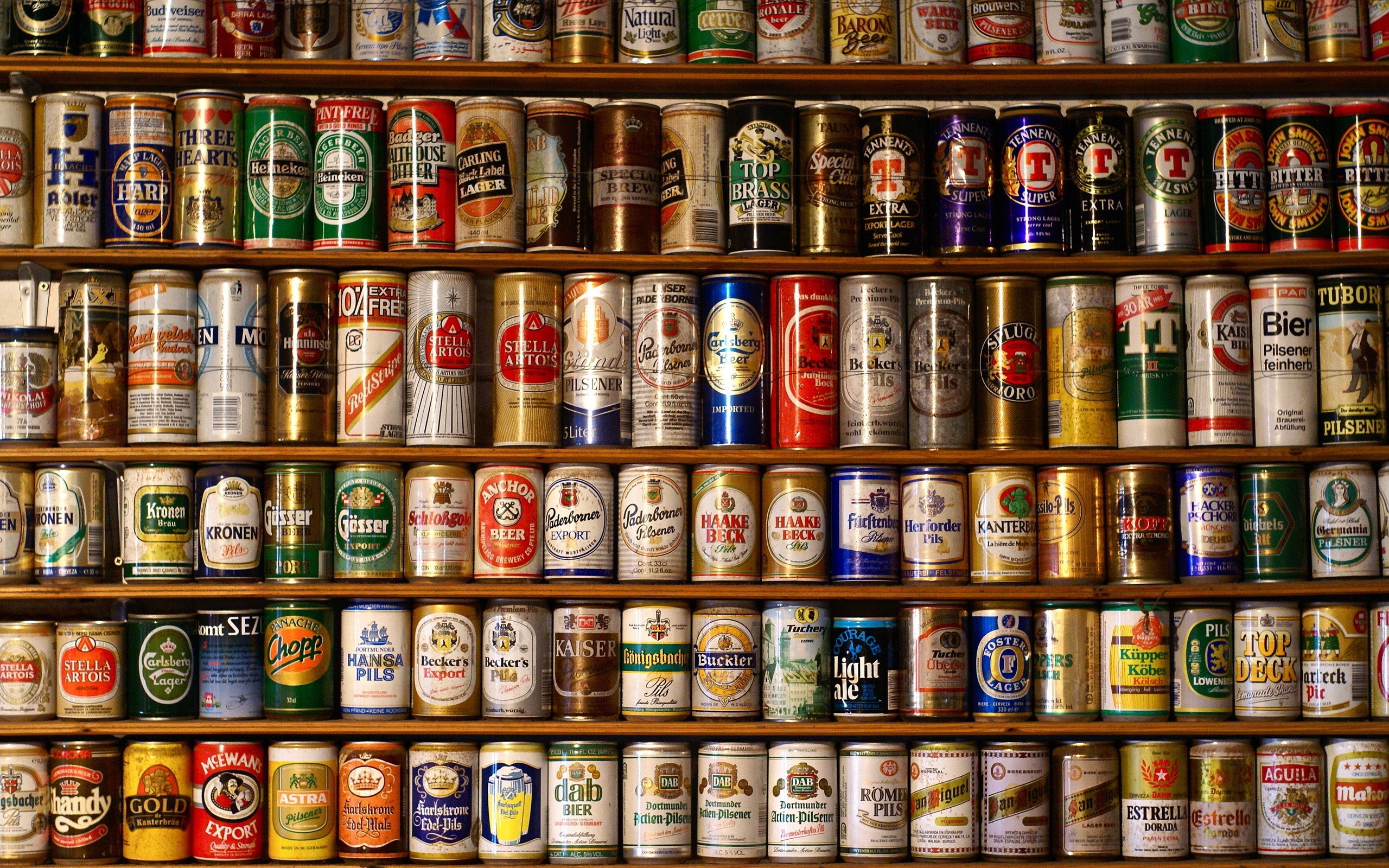 General 2560x1600 beer alcohol shelves can Heineken Stella Artois Carlsberg
