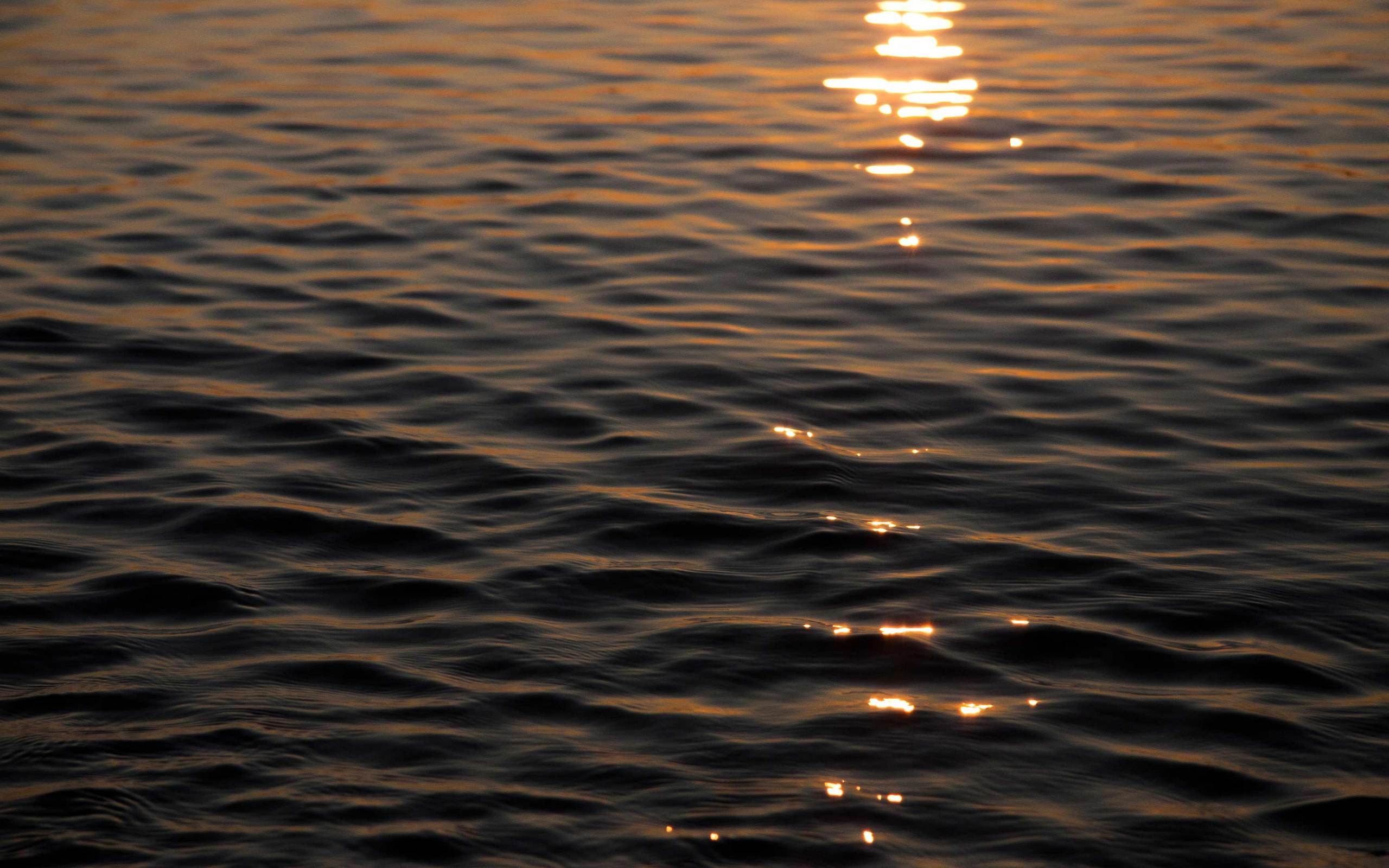 General 2560x1600 photography sea water sunset reflection low light water ripples