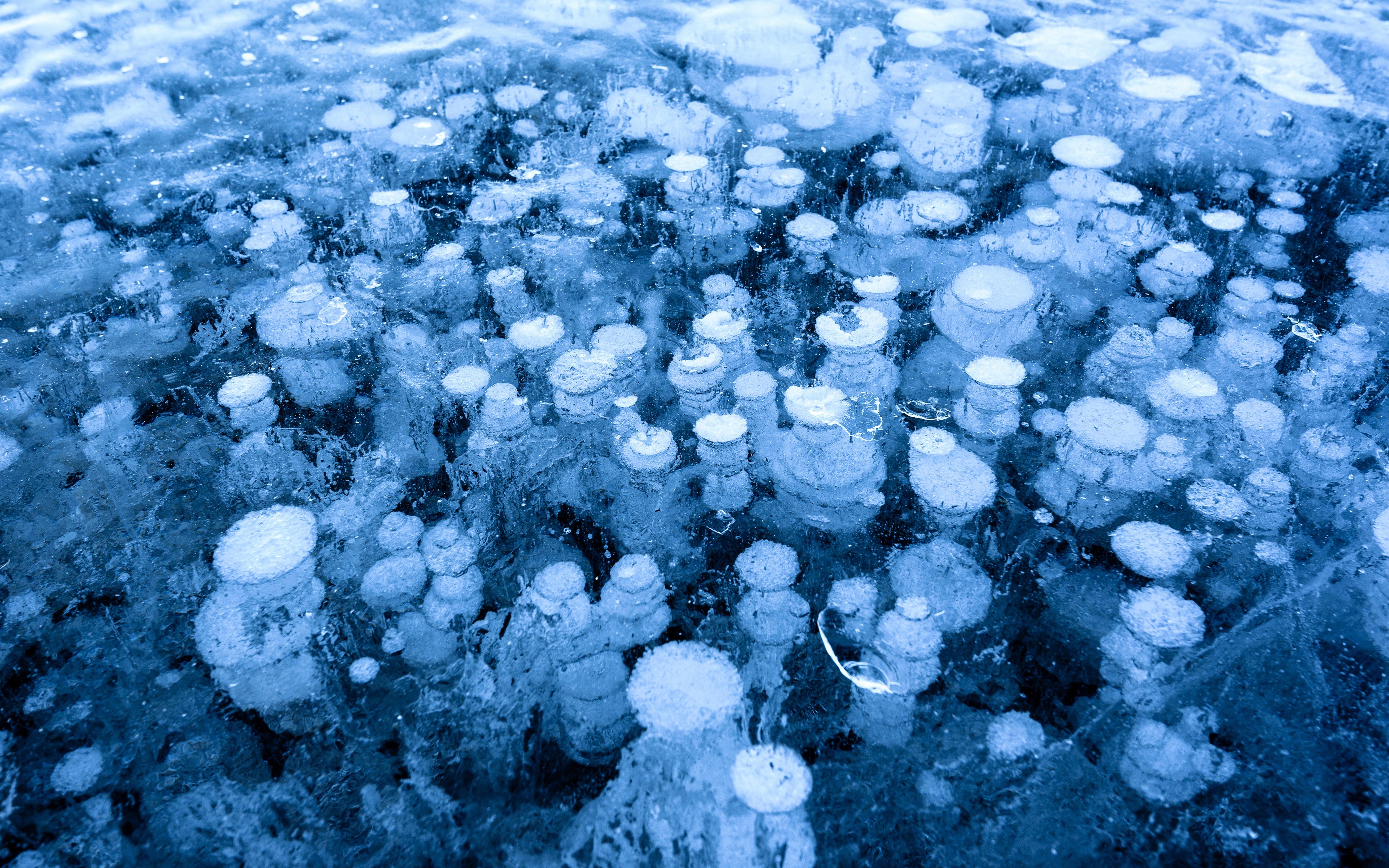 General 3840x2400 ice lake winter nature blue frozen lake bubbles light blue