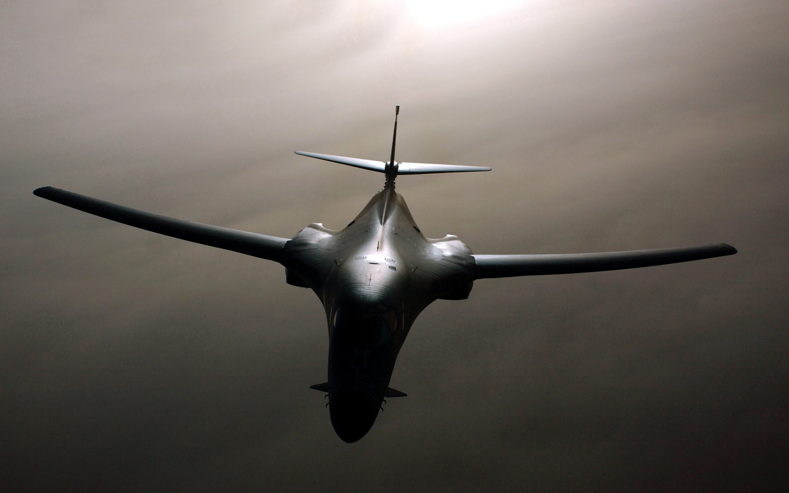 General 2560x1600 military military aircraft vehicle military vehicle Bomber American aircraft strategic bomber aircraft frontal view US Air Force Military UAV minimalism Rockwell B-1 Lancer sky airplane