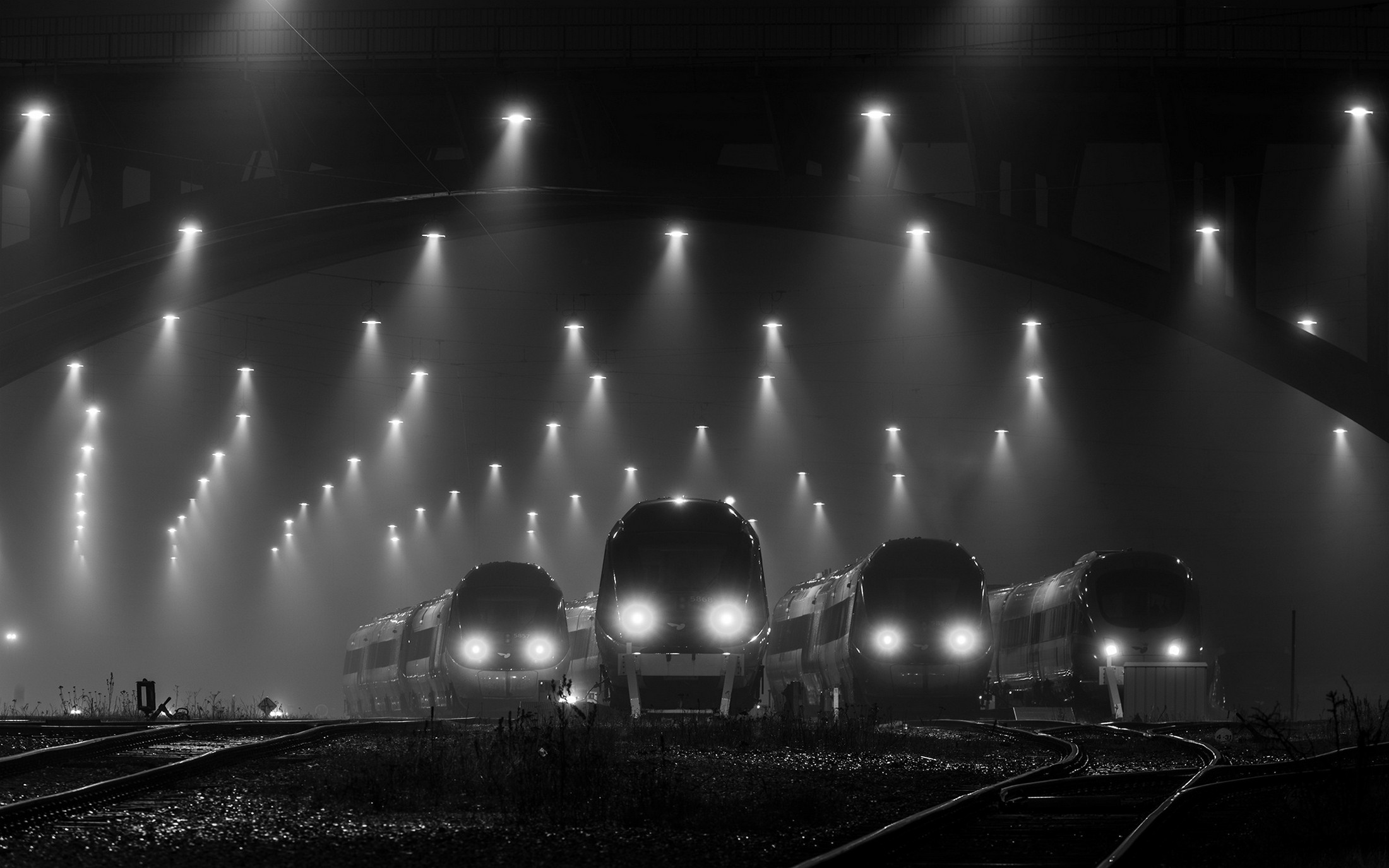 General 2200x1375 night lights train station railway mist monochrome technology low light vehicle dark
