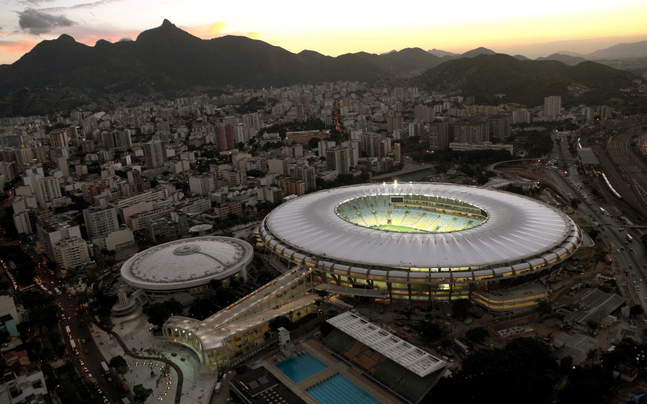 General 2200x1375 Brazil stadium city sunset cityscape Maracanã landmark South America