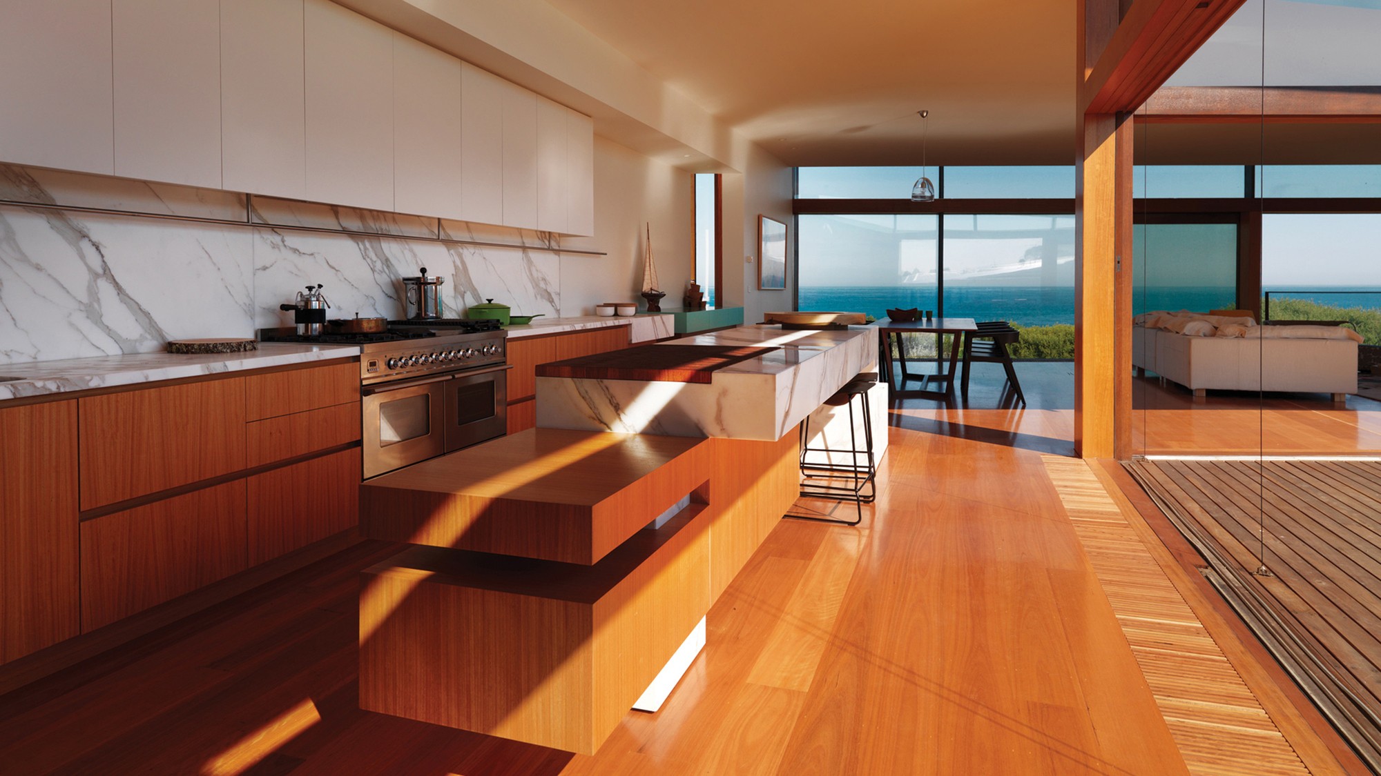 General 2000x1125 room luxury interior kitchen indoors oven