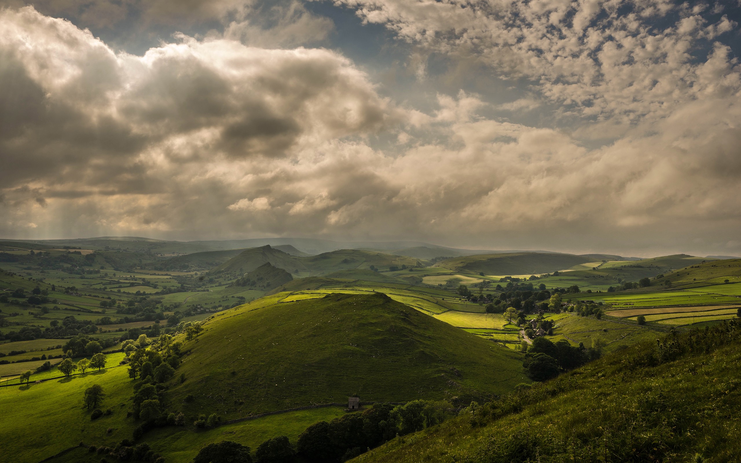 General 2560x1600 landscape nature photography overcast long exposure mountains UK clouds field