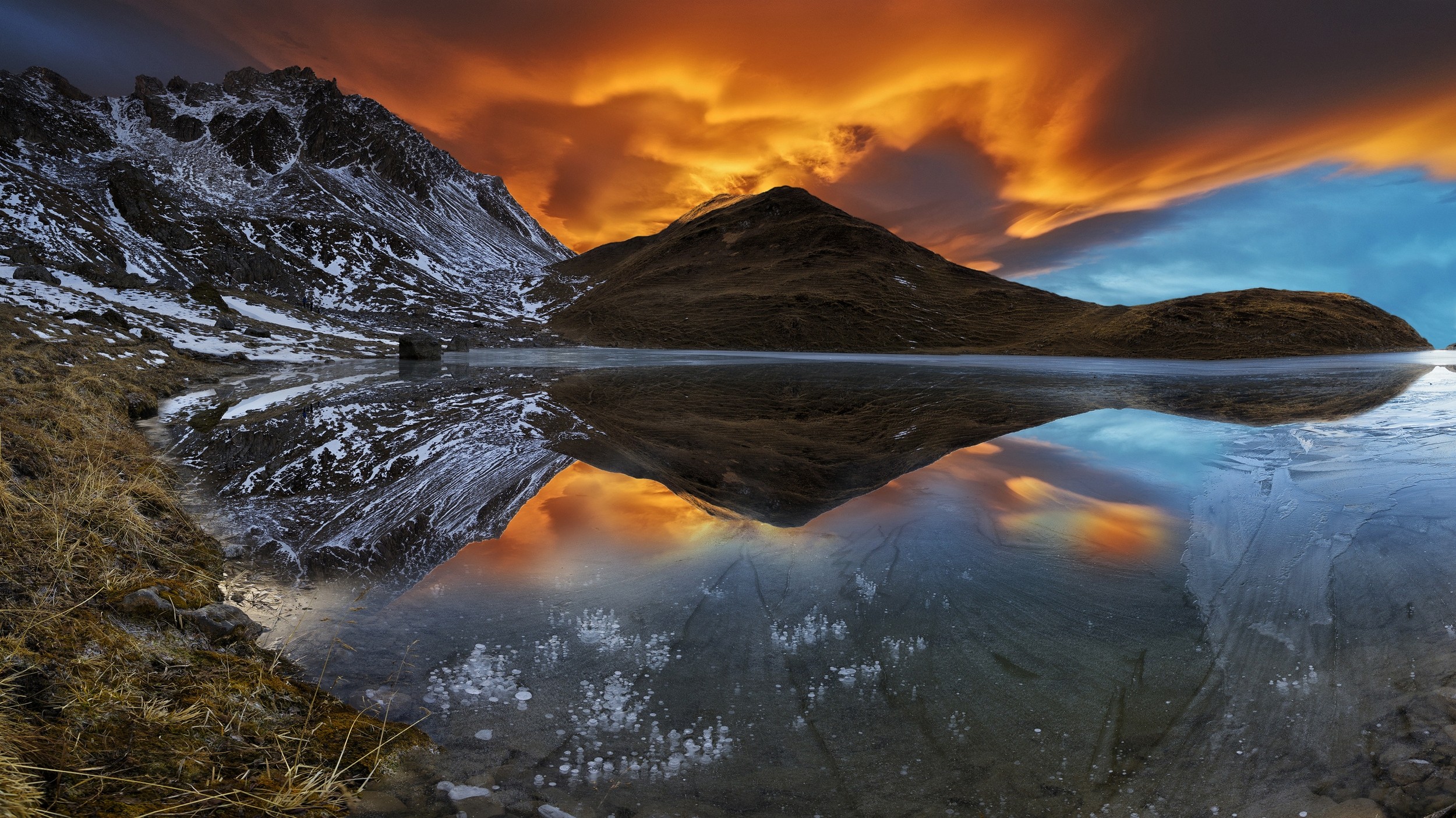 General 2500x1405 landscape lake mountains snow sunset sky clouds reflection Alps France orange sky low light