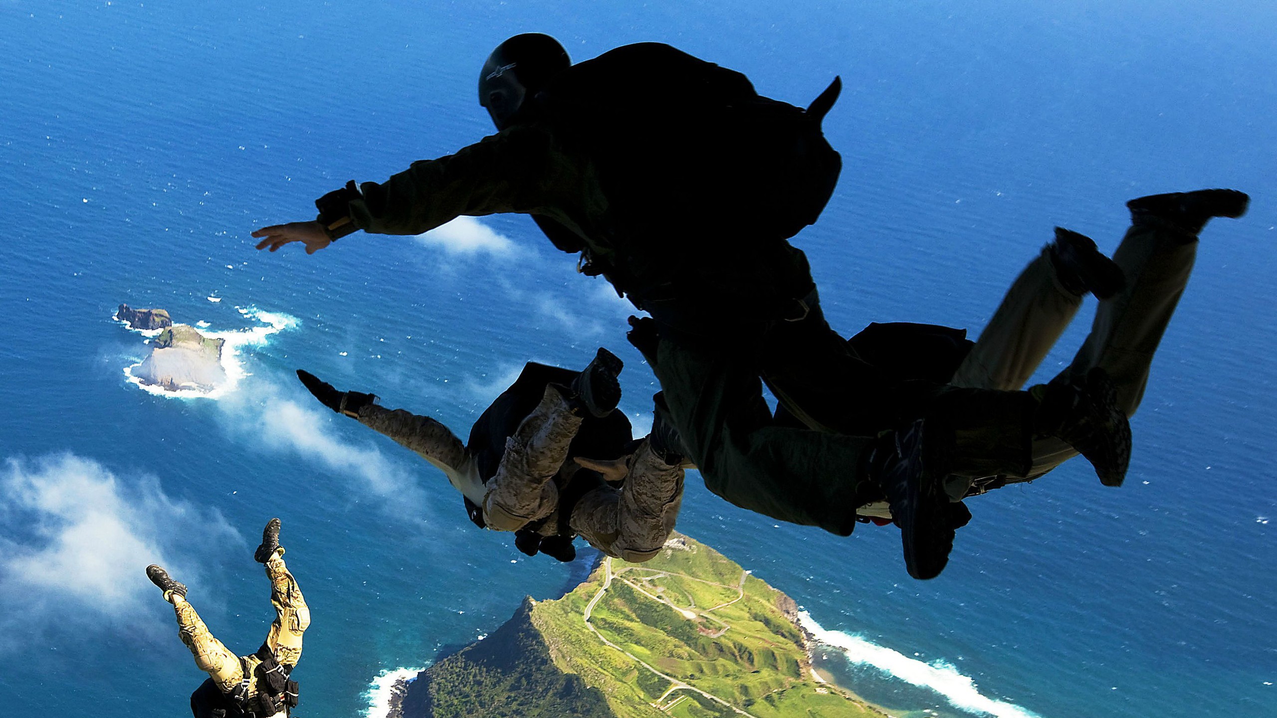 General 2560x1440 military paratroopers Hawaii United States Army soldier