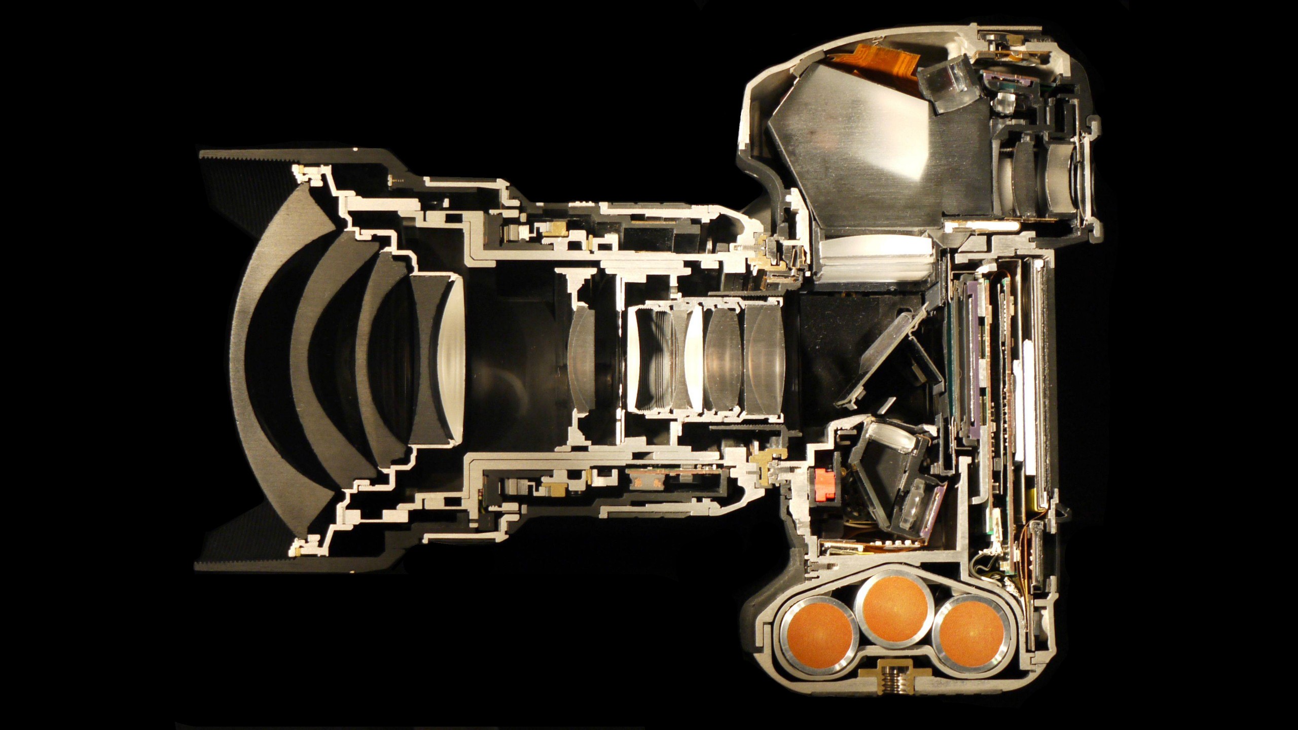 General 2560x1440 camera technology black background cross section closeup simple background