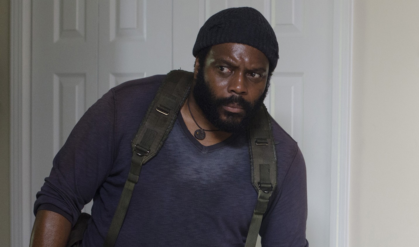 People 1433x844 peeking The Walking Dead TV series black men wool cap beard men indoors men