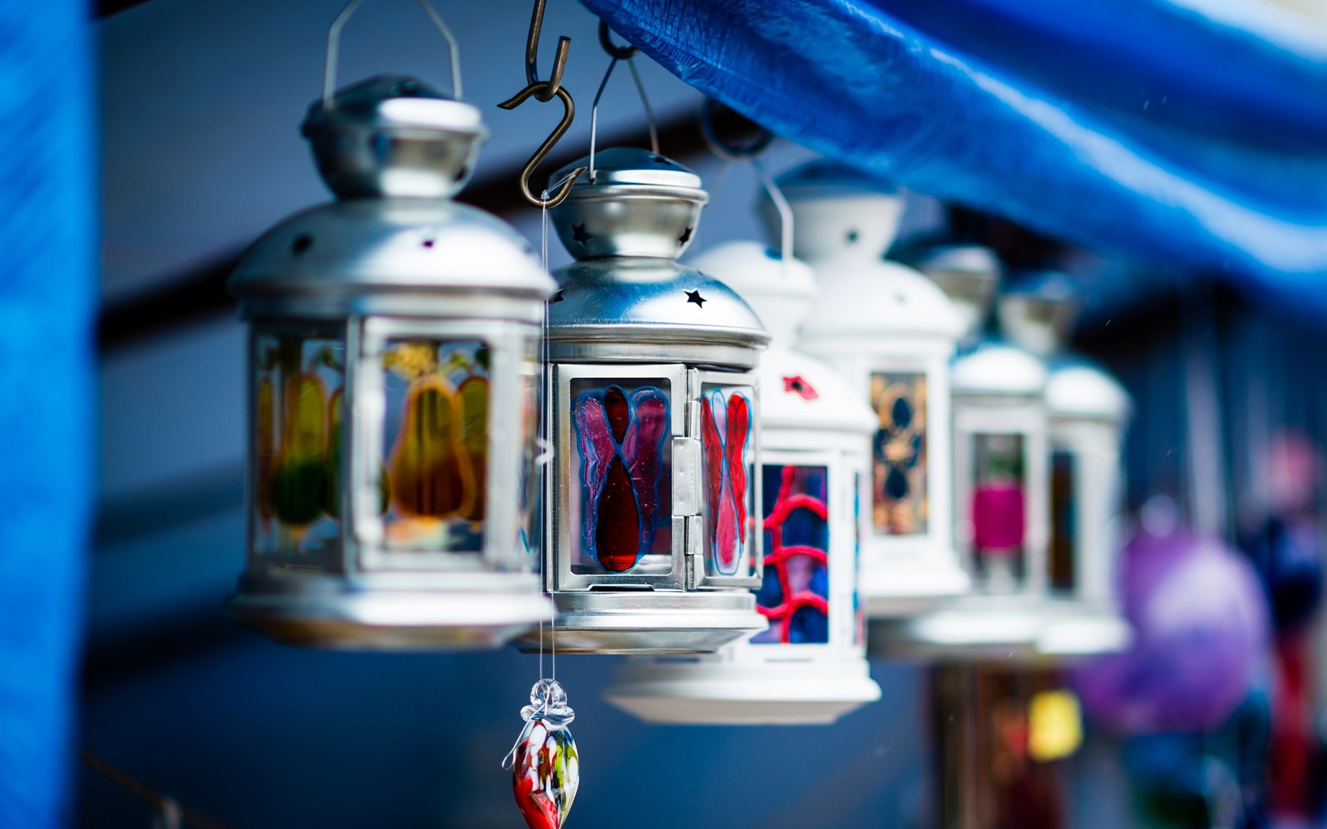 General 1920x1200 lantern decorations stained glass lamp macro blue flames blurred photography depth of field