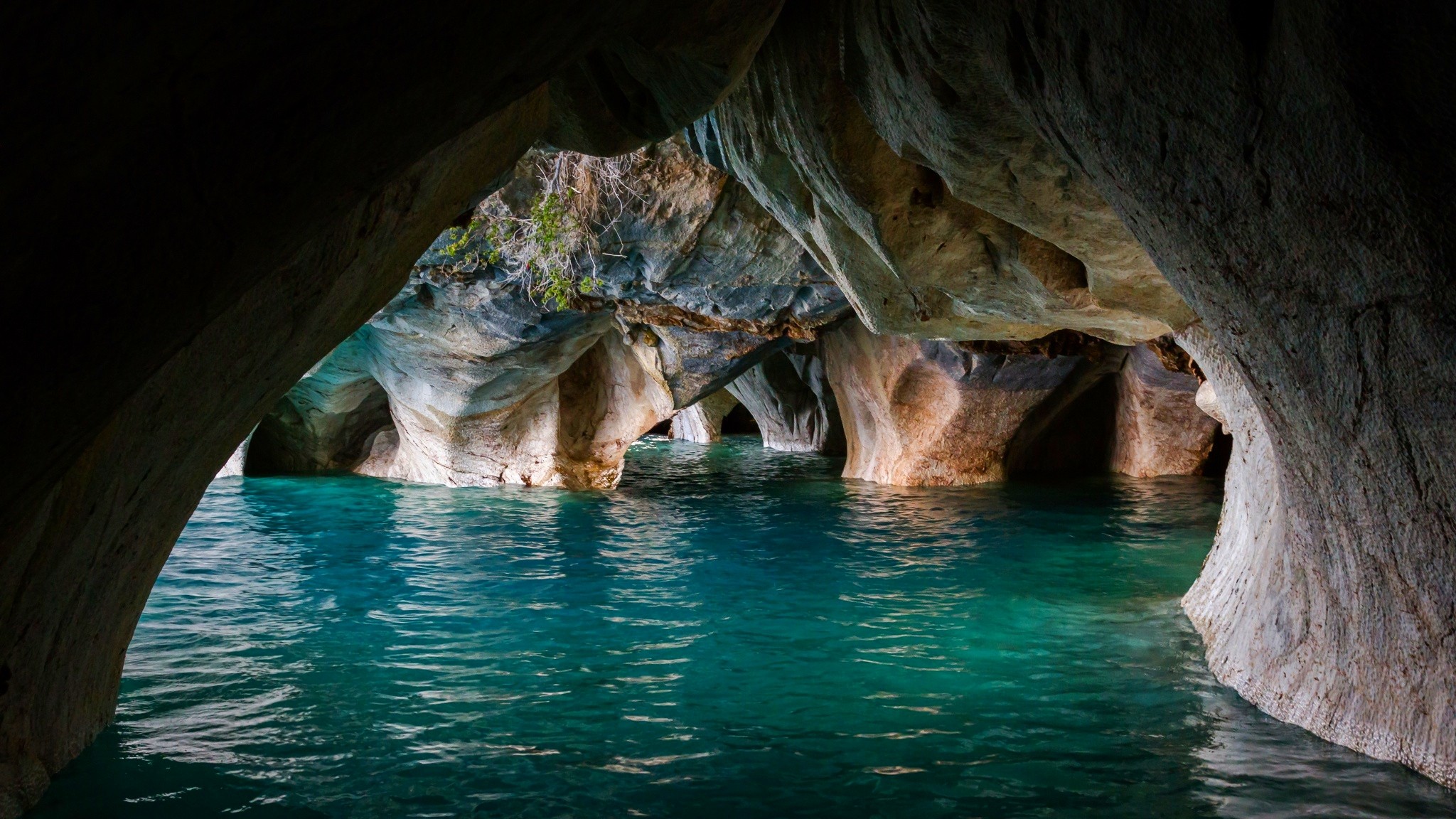 General 2048x1152 nature landscape cave lake turquoise water erosion marble cathedral rocks Chile South America