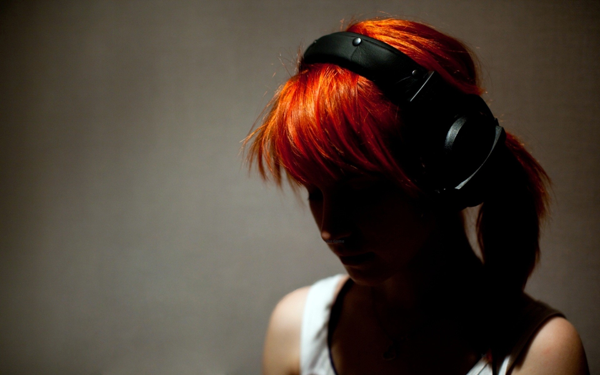 People 1920x1200 Hayley Williams face headphones redhead women dark women indoors indoors dyed hair studio simple background