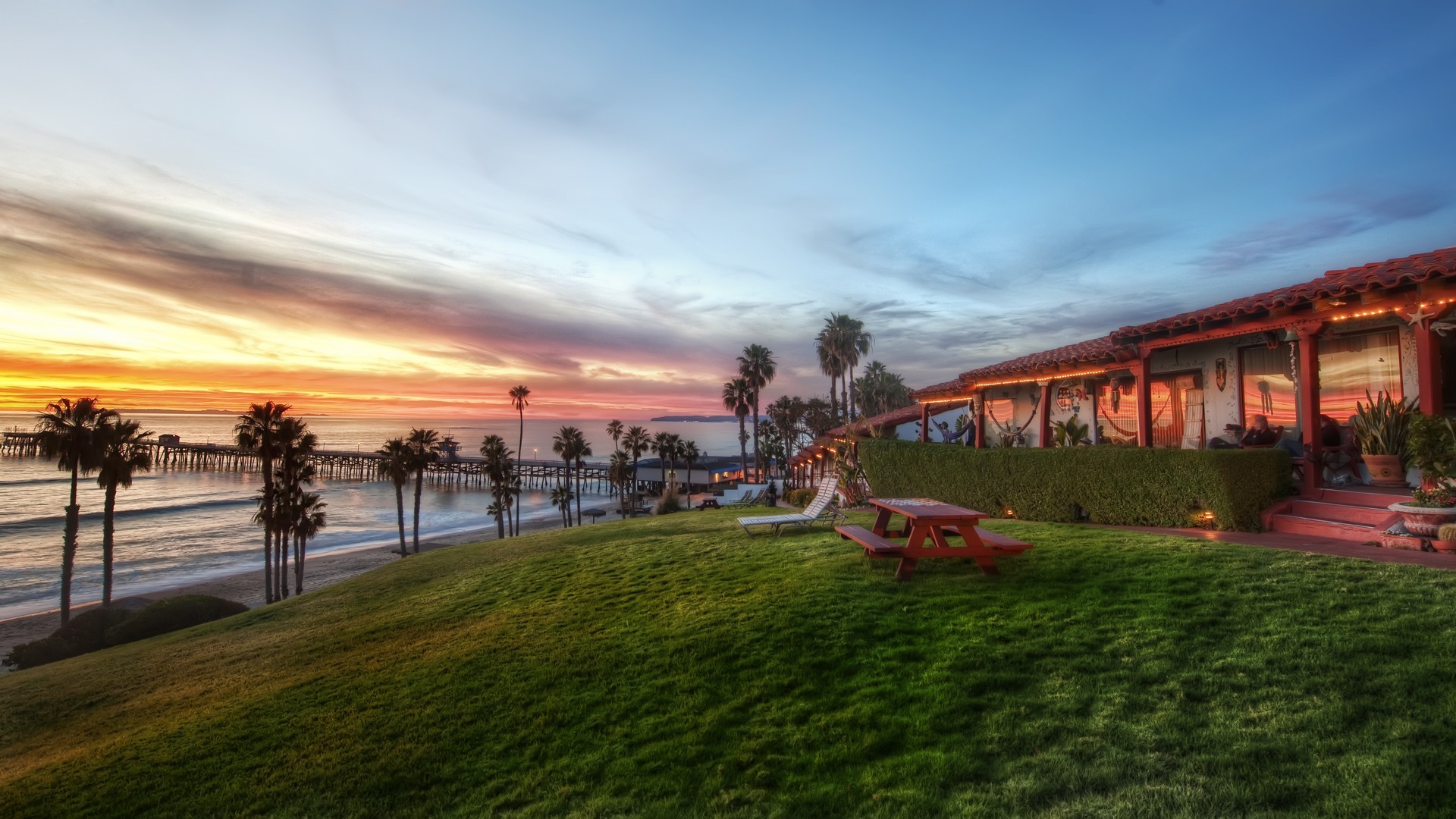General 1920x1080 beach Beachcomber Inn USA California outdoors grass sky palm trees sunlight deck chairs