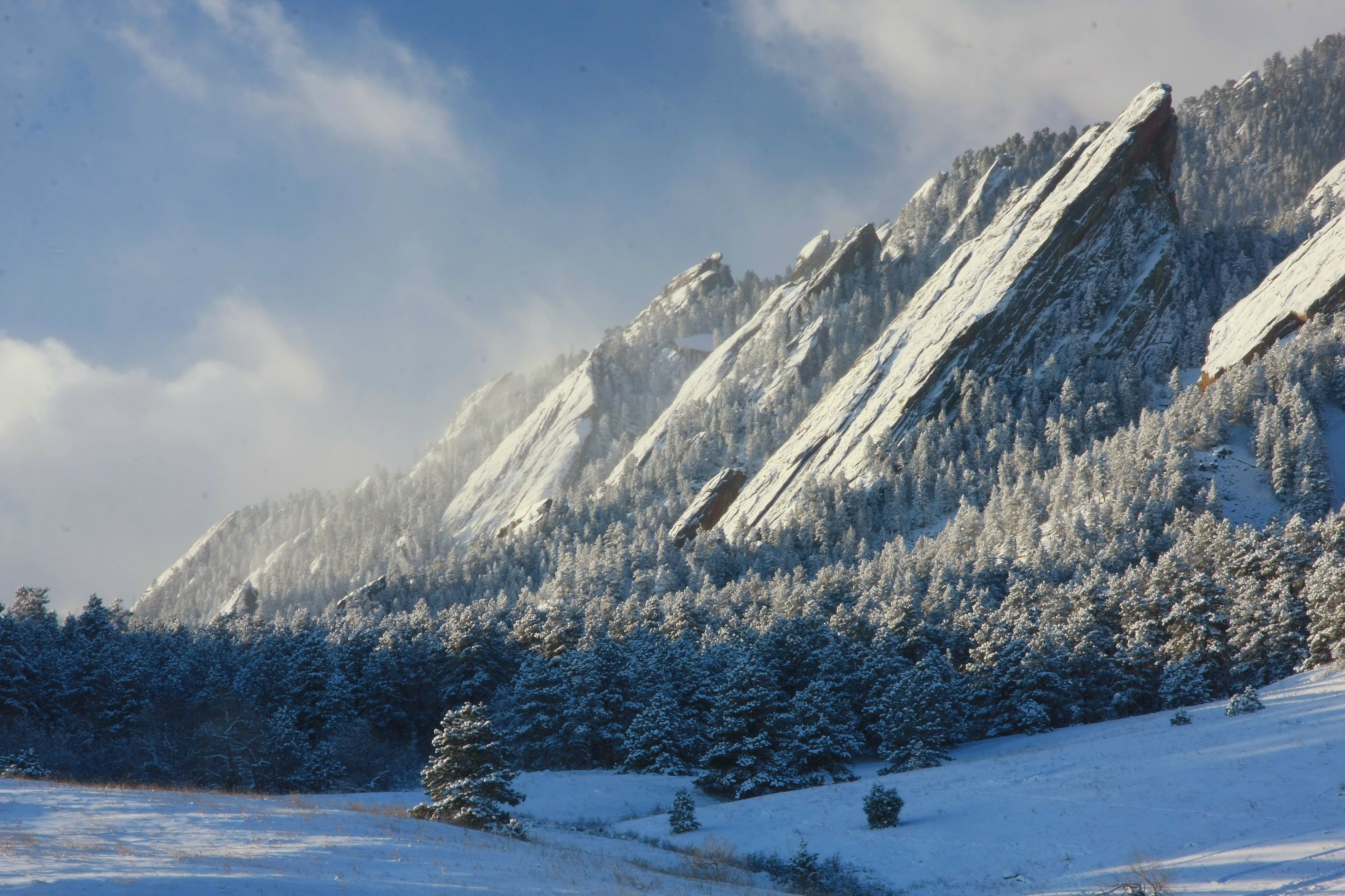 General 2916x1944 mountains nature snow trees landscape Flatirons boulder Colorado