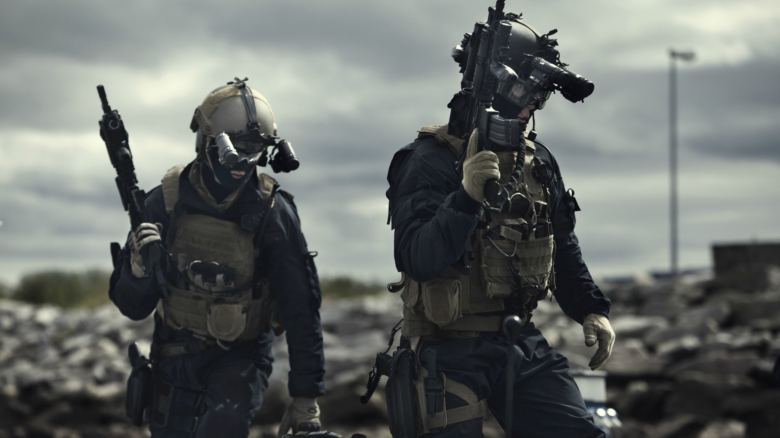People 2560x1440 military Norway Norwegian Army special forces assault rifle tactical