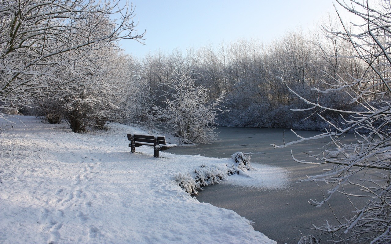 General 1280x800 river bench park winter