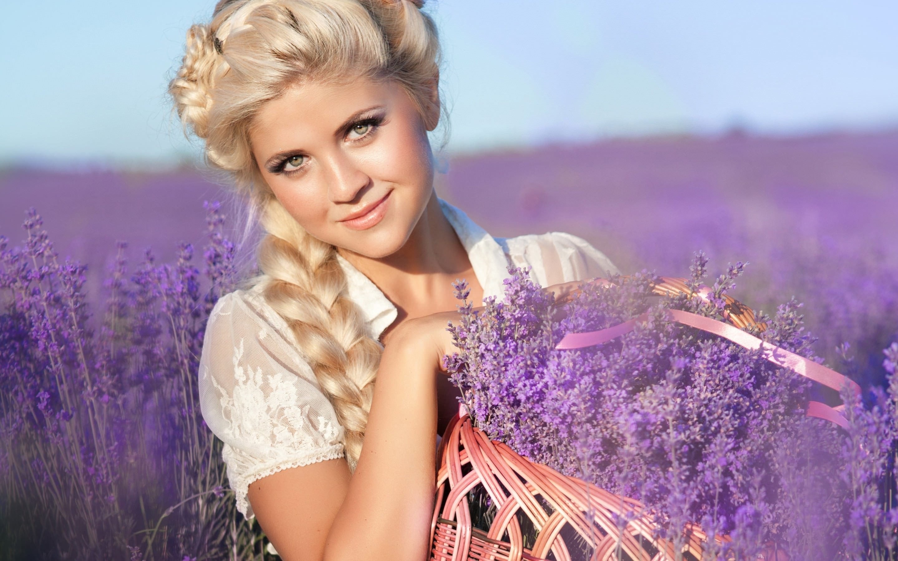 People 2880x1800 women face portrait blonde lavender sofia andreevna women outdoors makeup flowers plants looking at viewer field outdoors long hair baskets