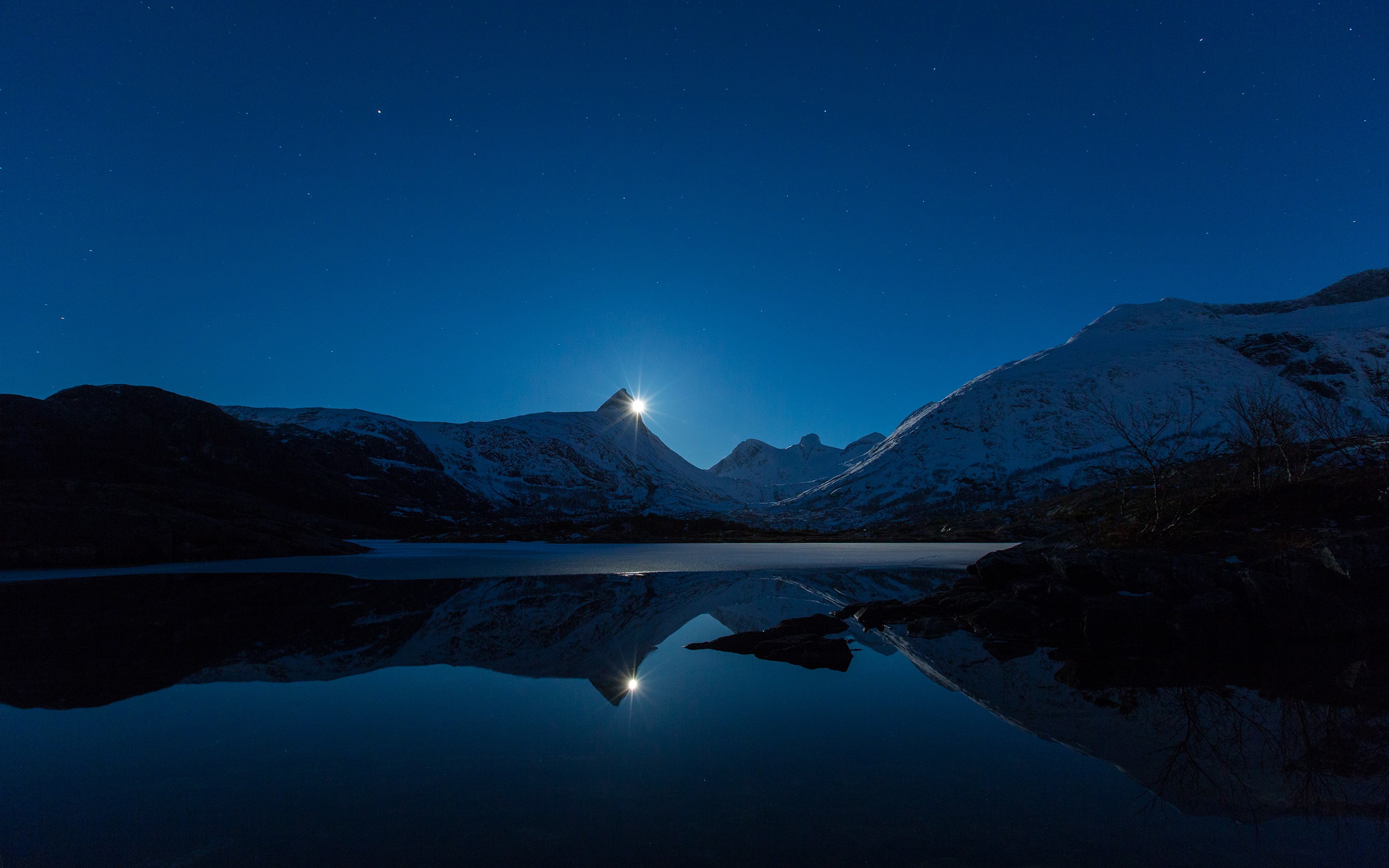 General 2880x1800 landscape night Moon water mountains reflection low light