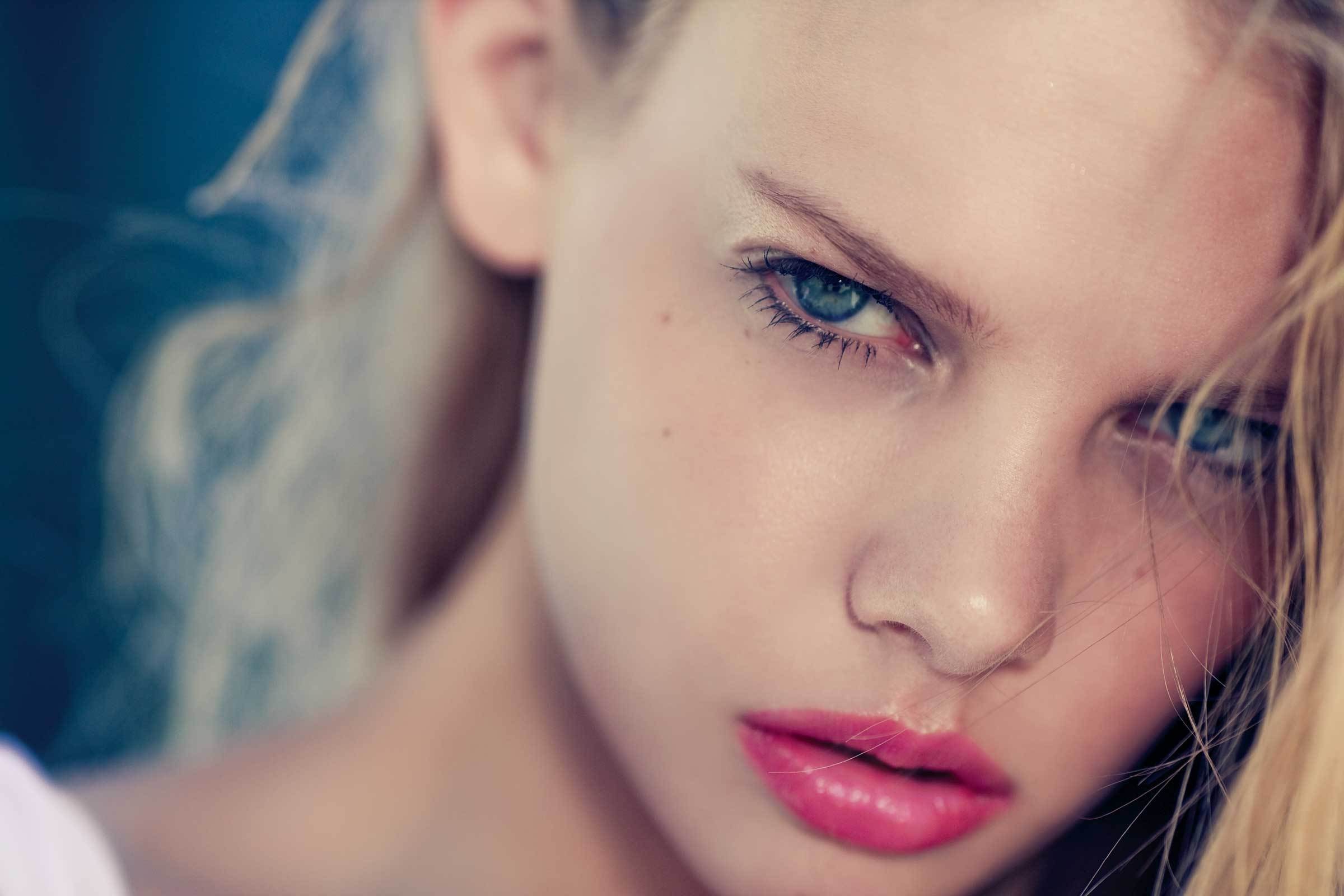 People 2400x1600 women Marloes Horst model blonde blue eyes face depth of field makeup pink lipstick closeup looking at viewer Dutch women