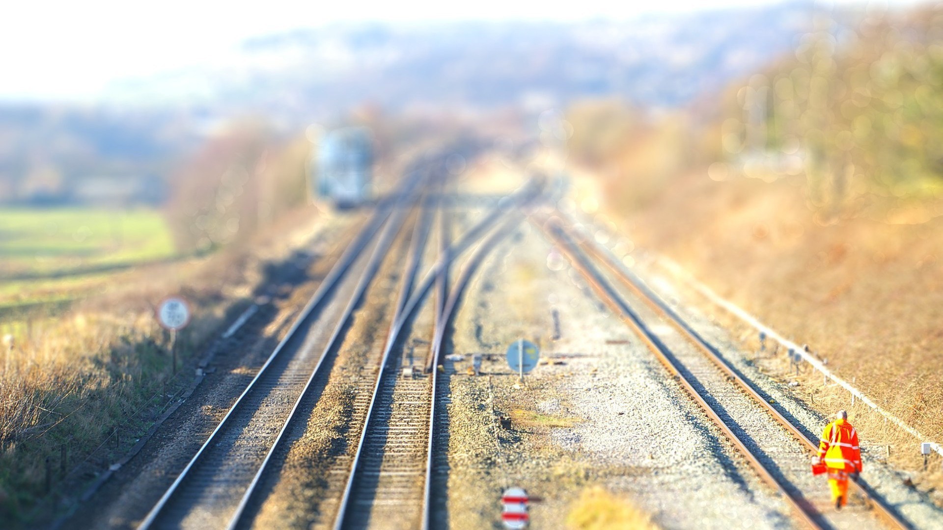 General 1920x1080 railway blurred tilt shift