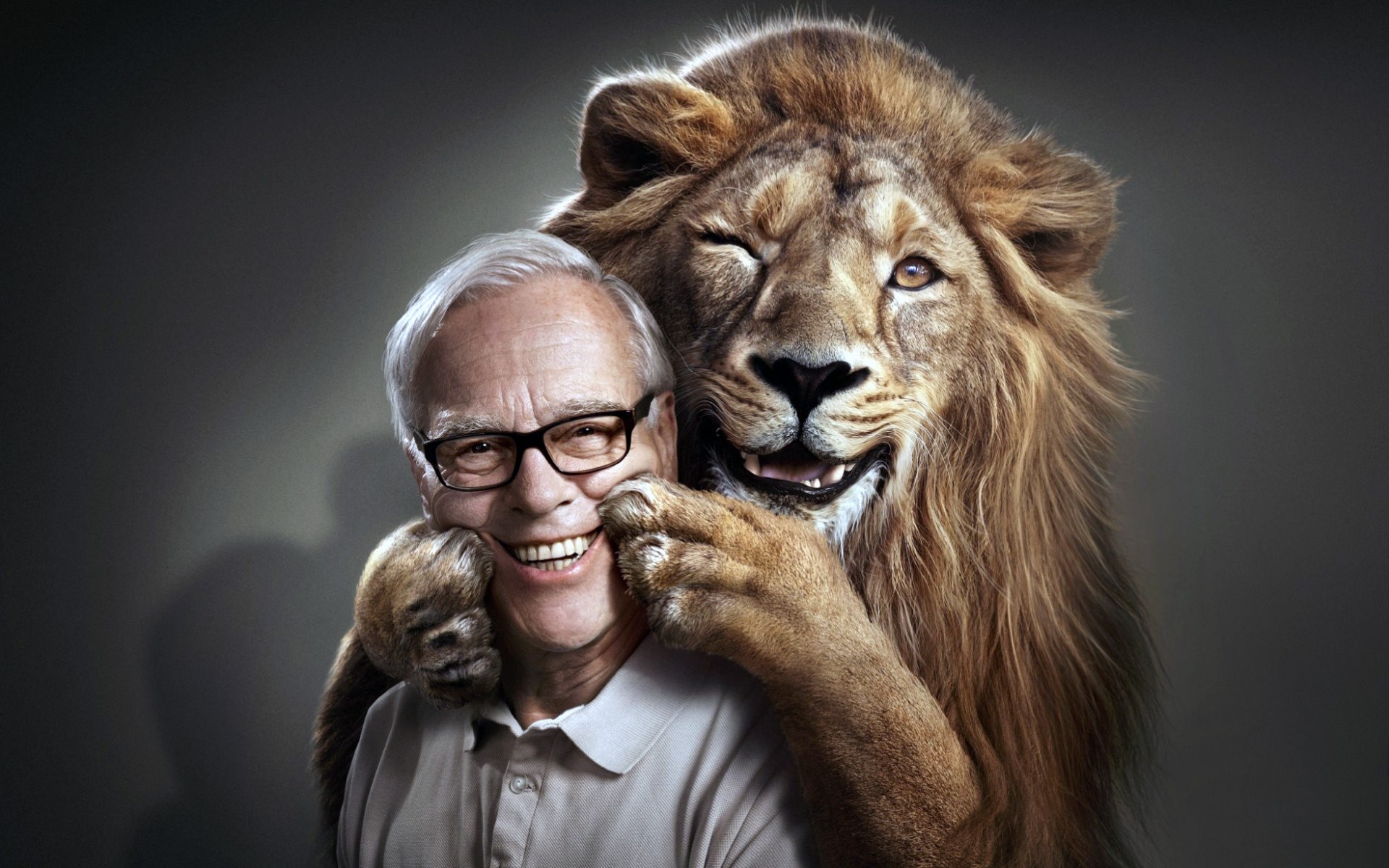 General 1920x1200 nature animals old people men lion smiling photo manipulation gray background glasses humor big cats mammals
