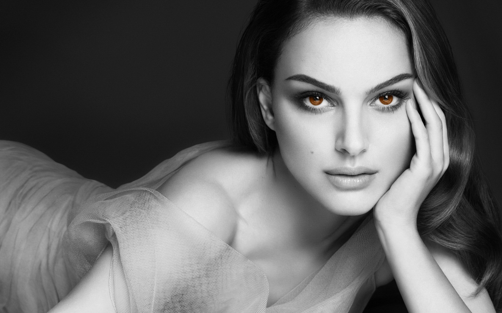 People 1920x1200 Natalie Portman women selective coloring actress brown eyes simple background face looking at viewer celebrity Israeli women American women